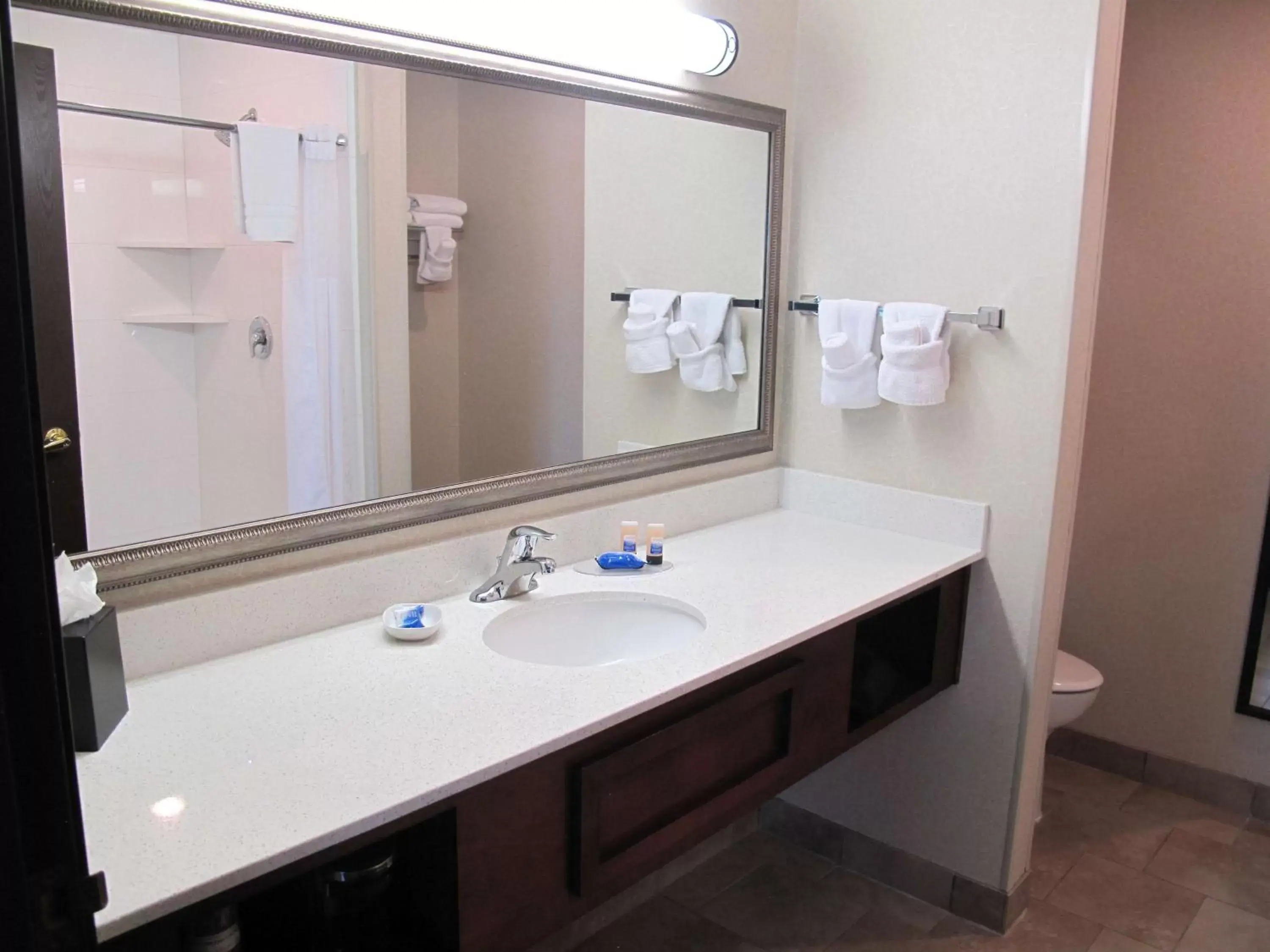 Photo of the whole room, Bathroom in Best Western Timpanogos Inn