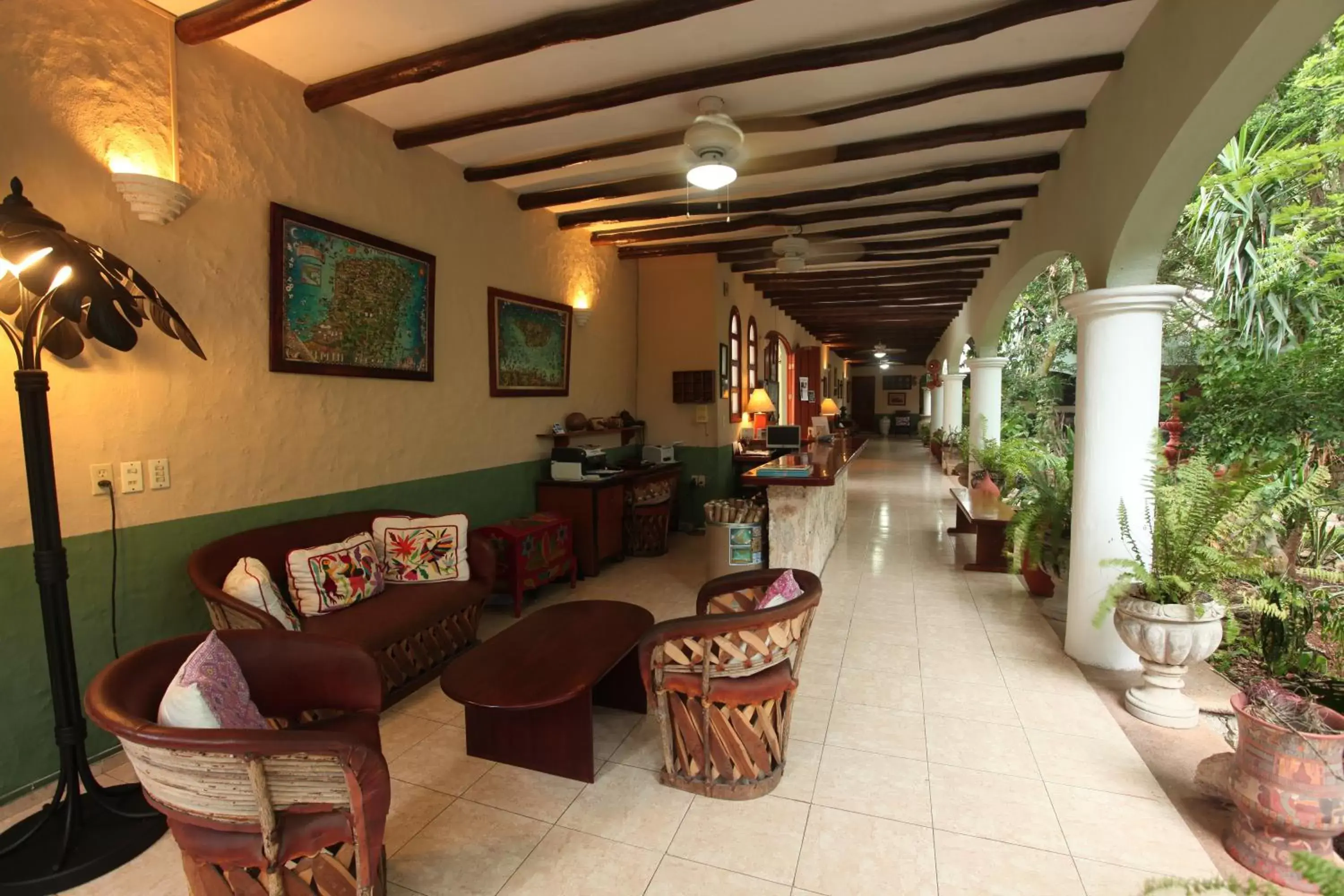 Lounge or bar, Lobby/Reception in Casa Quetzal Hotel