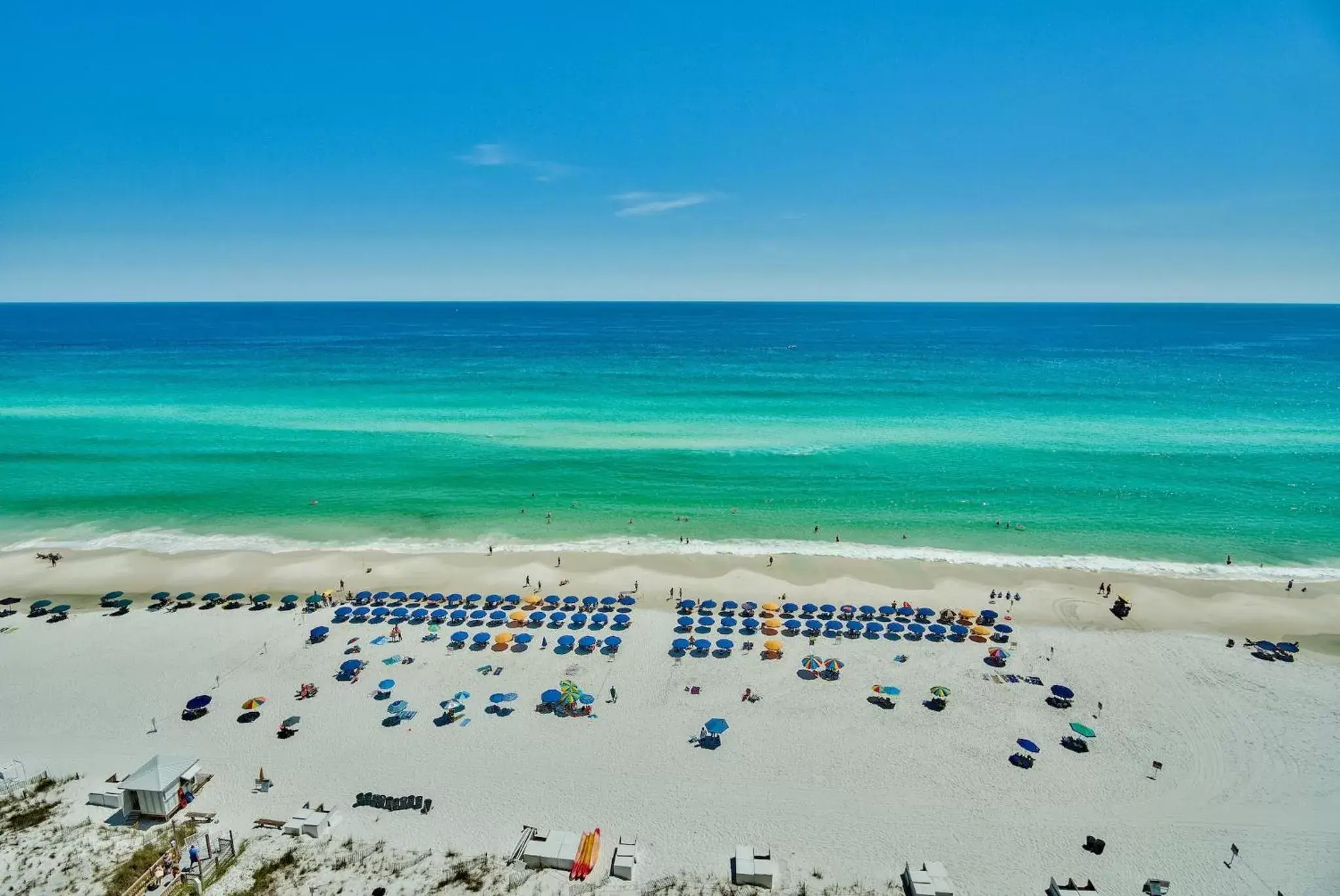 Beach in Pelican Beach Resort by Tufan