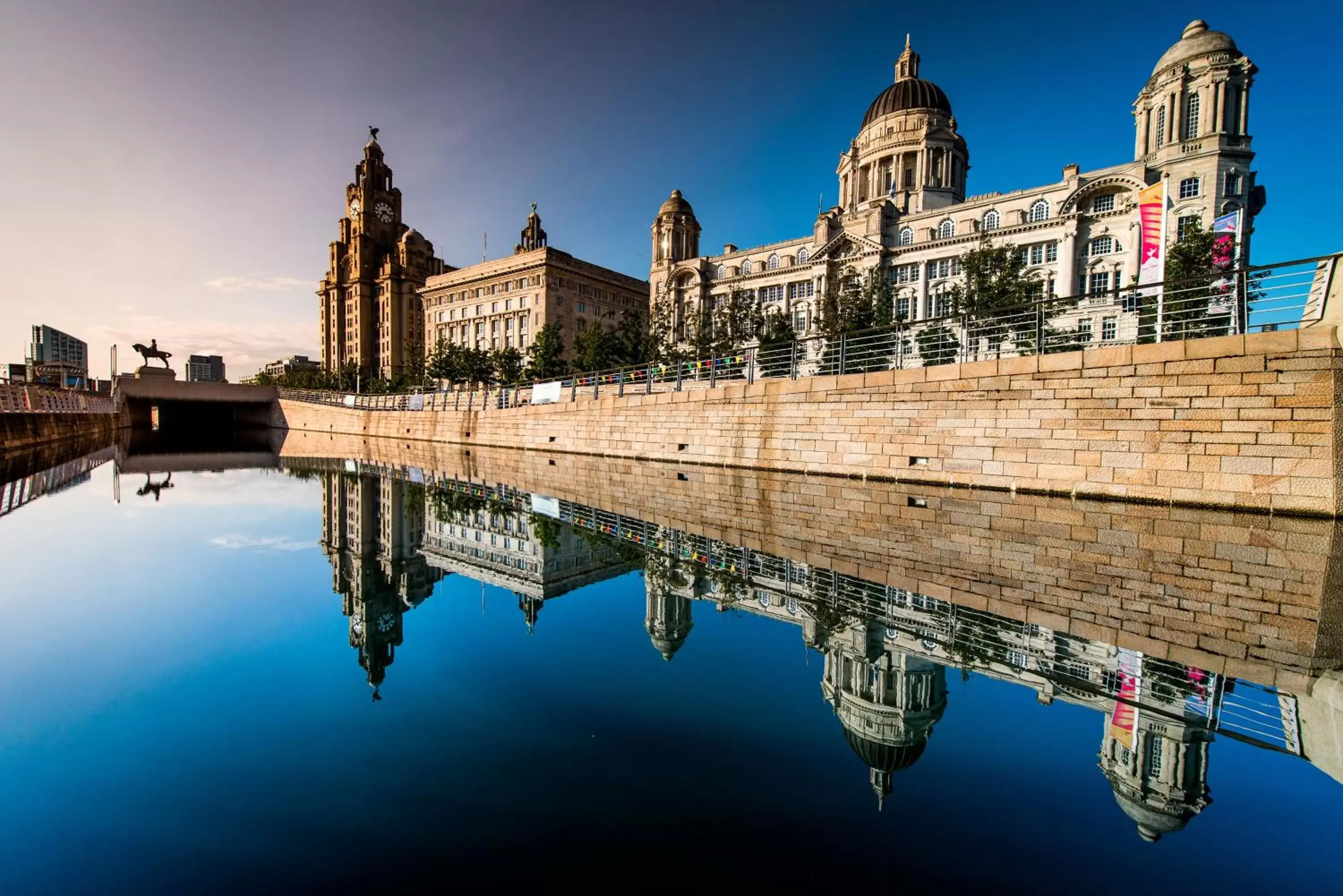 Nearby landmark, Swimming Pool in Mercure Liverpool Atlantic Tower Hotel