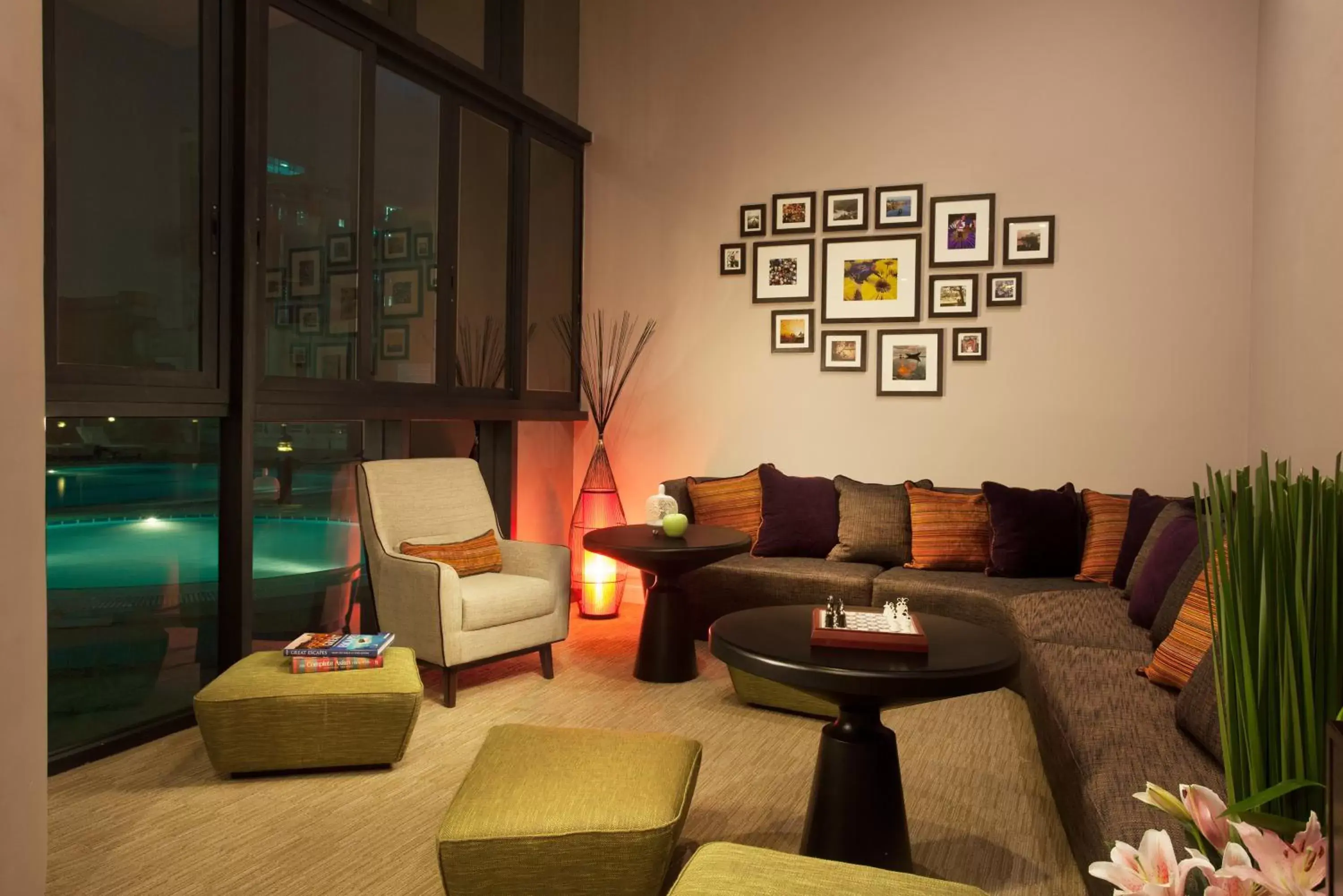 Lounge or bar in Somerset Grand Hanoi Lounge or bar in Somerset Grand Hanoi