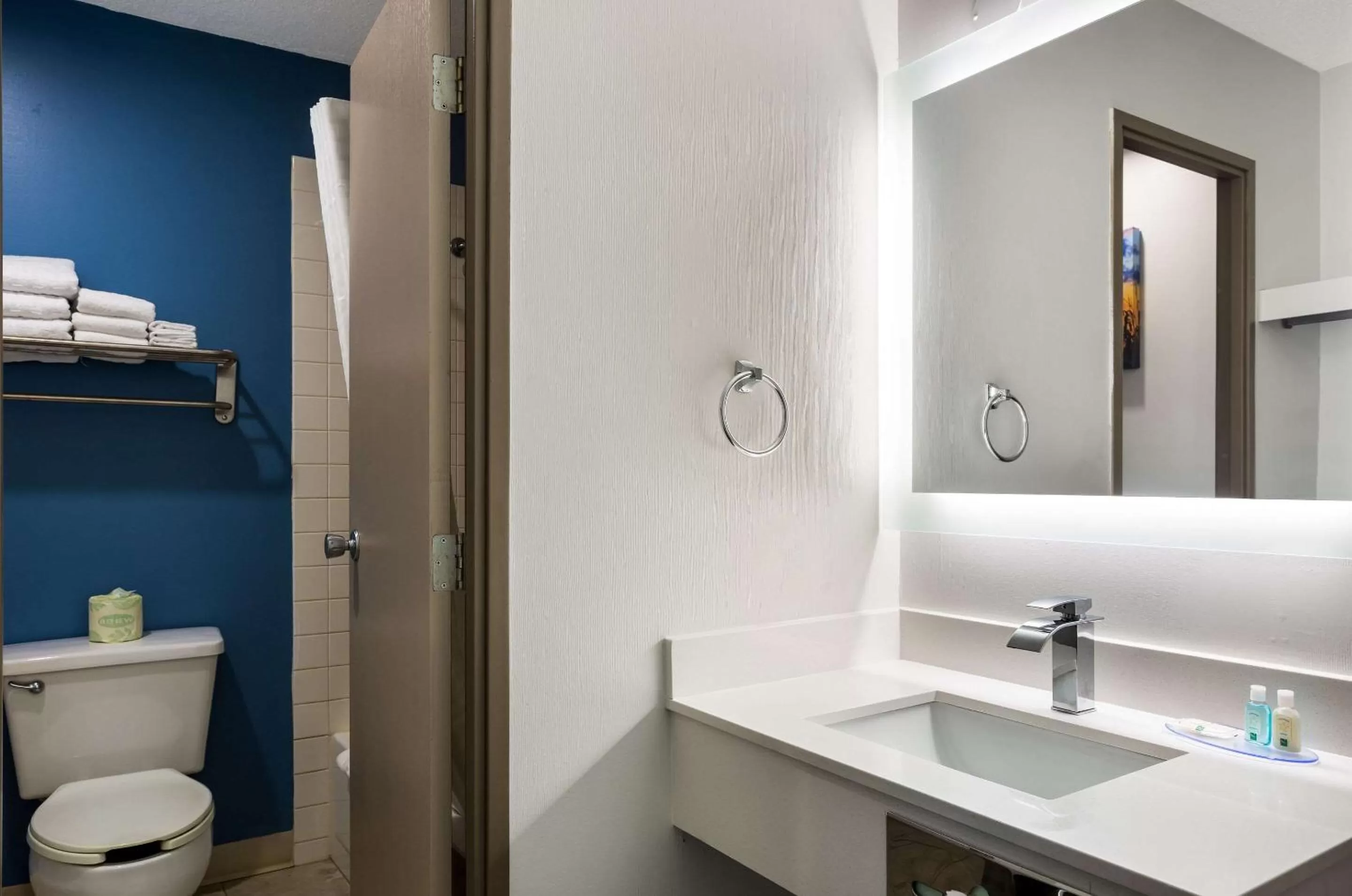 Bedroom in Quality Inn South Bend near Notre Dame