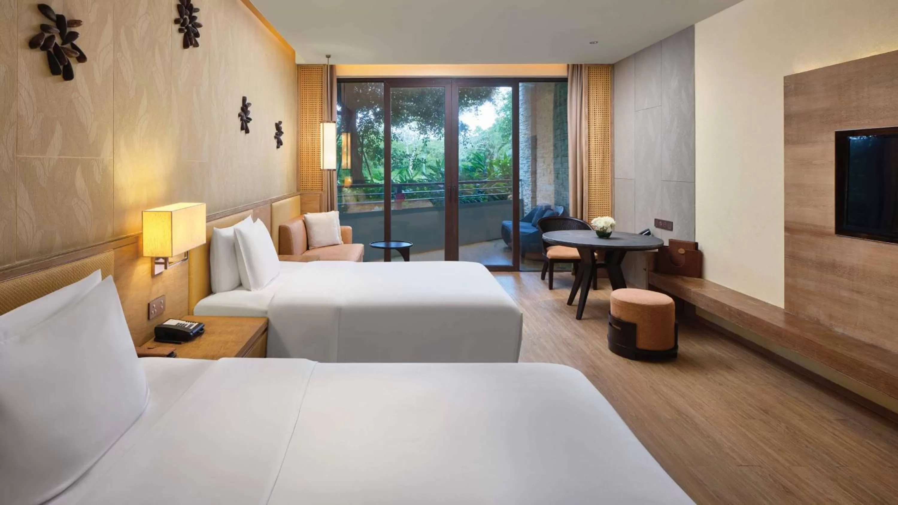 Photo of the whole room in Crowne Plaza Hailing Island, an IHG Hotel