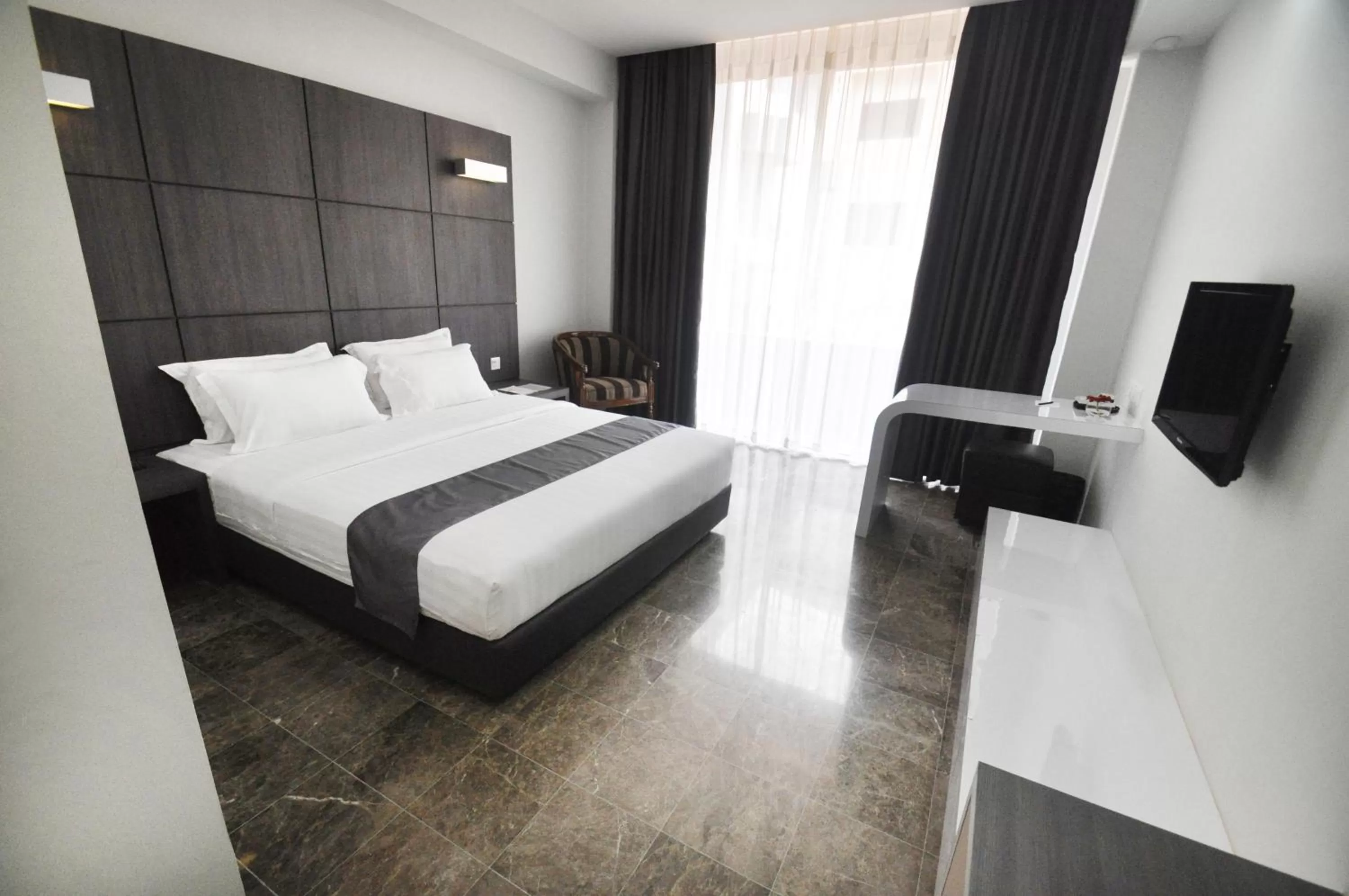 TV and multimedia, Bed in Dreamtel Jakarta