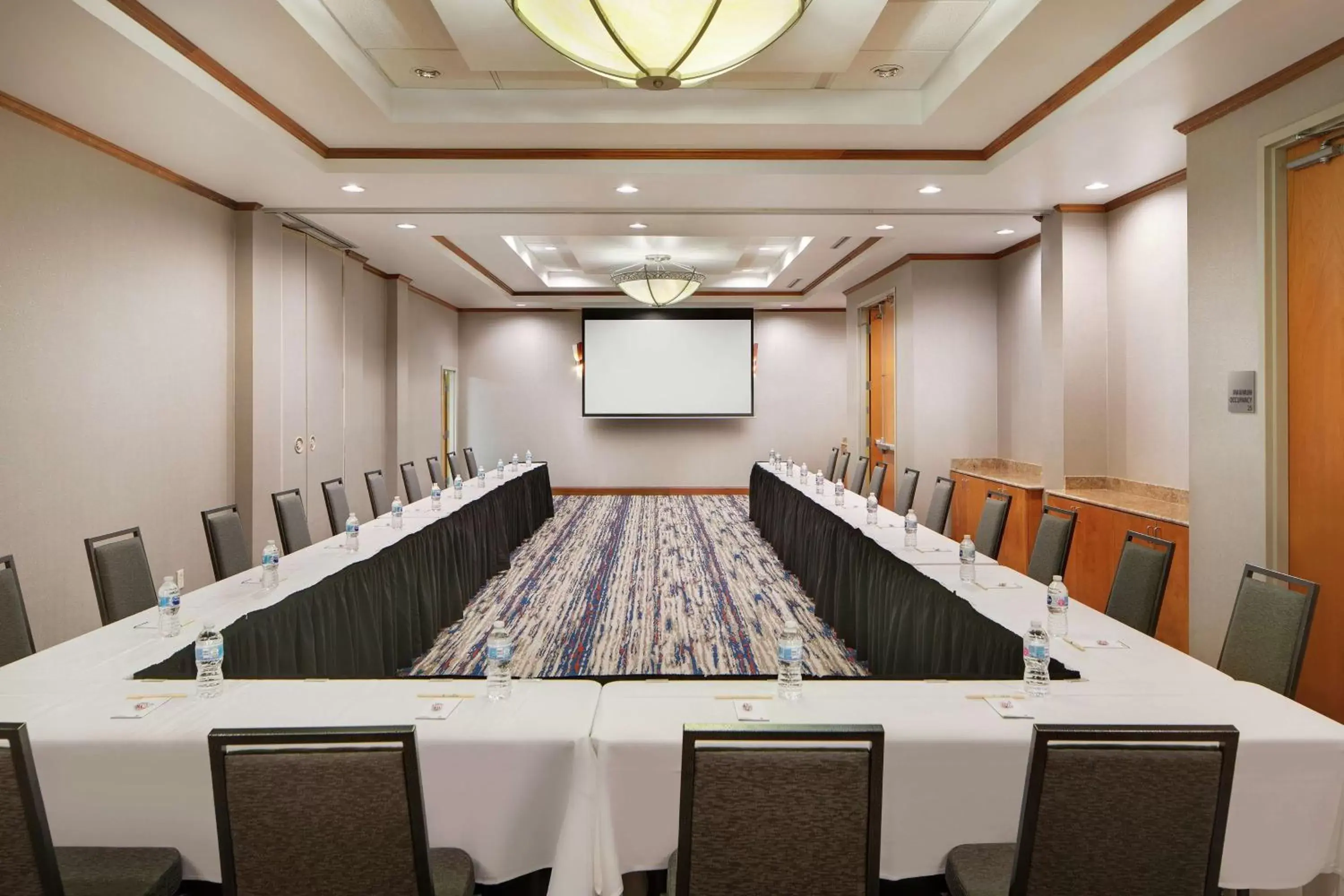 Meeting/conference room in DoubleTree Richmond Airport