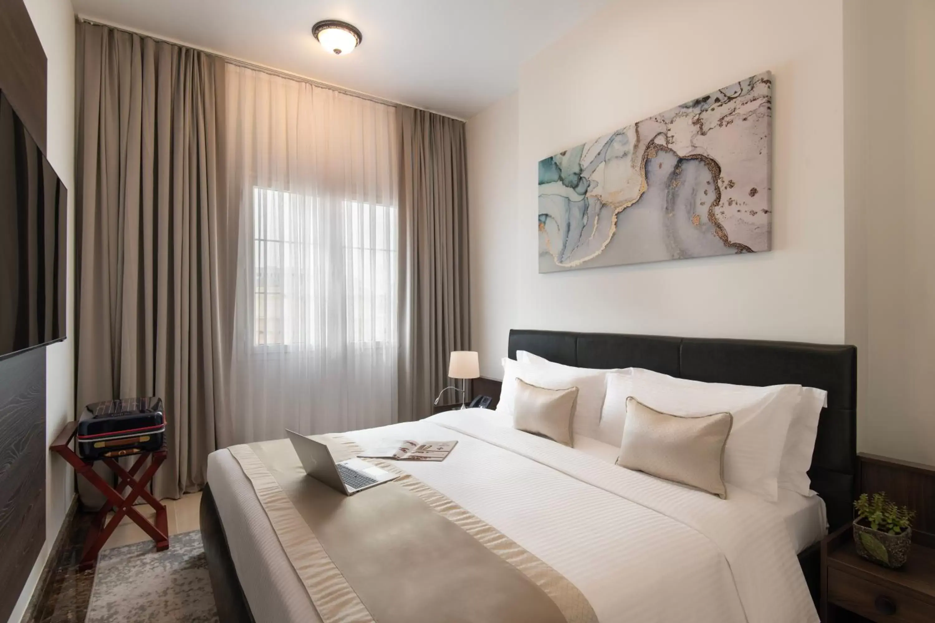 TV and multimedia, Bed in Somerset Al Mansoura Doha TV and multimedia, Bed in Somerset Al Mansoura Doha