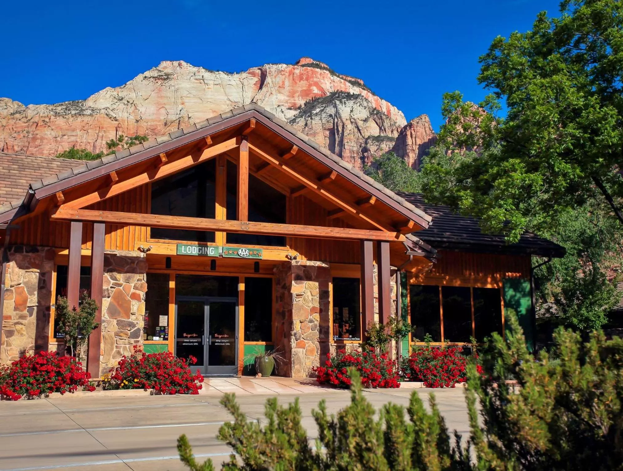Facade/entrance, Property Building in Flanigan`s Resort and Spa