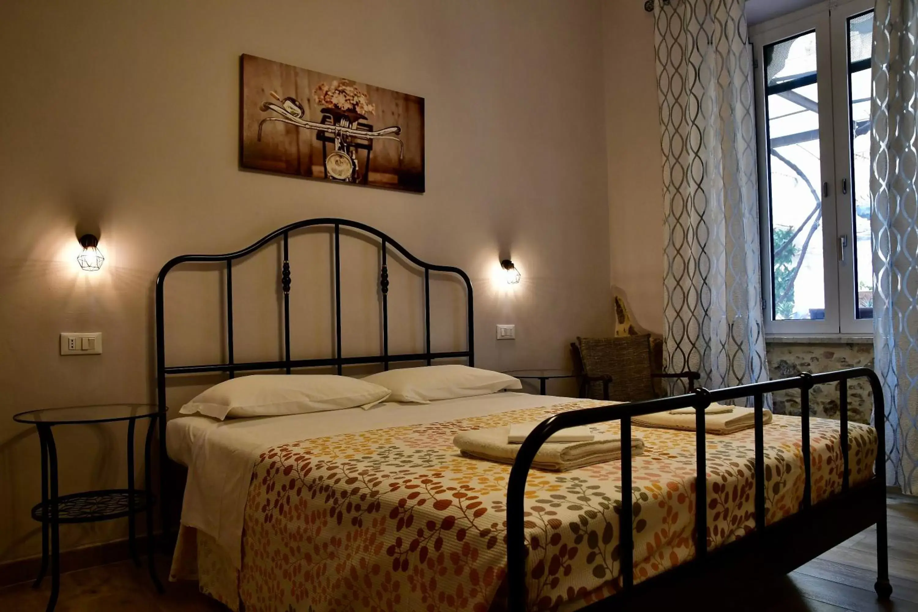 Property building, Bed in Casa Cifali