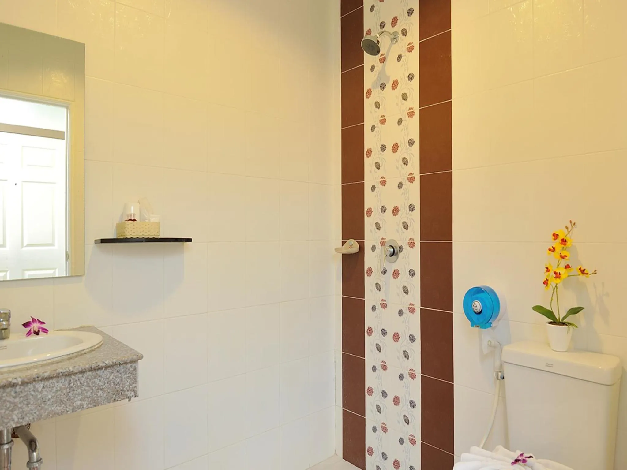 Bathroom in Pimrada Hotel