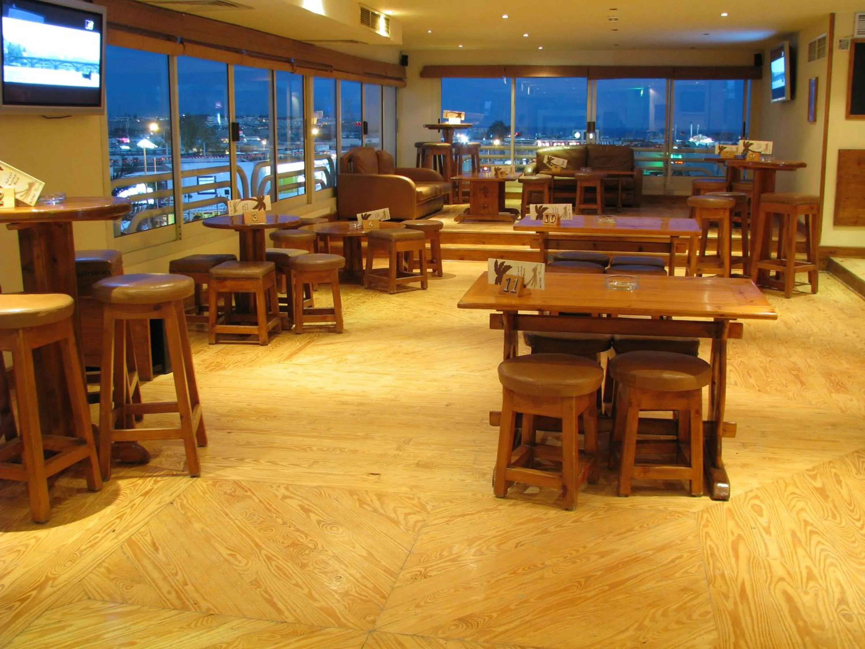 Restaurant/places to eat in Naama Blue Hotel