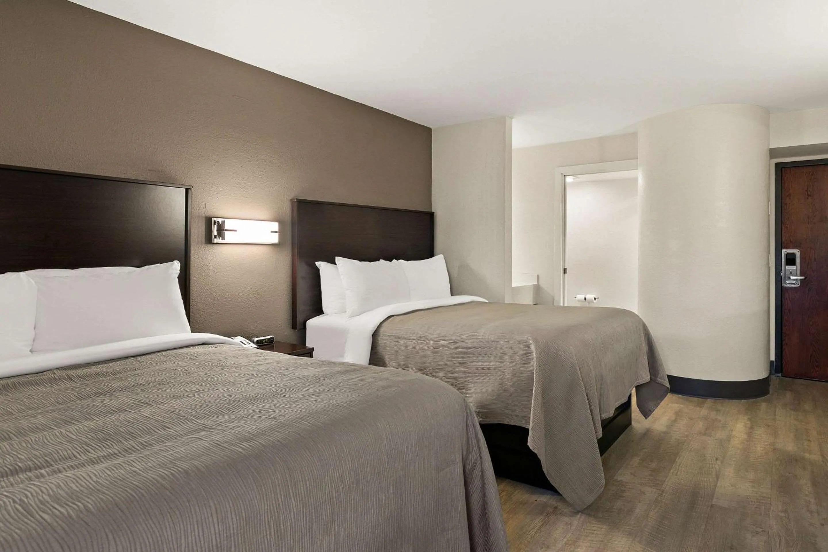 Bedroom, Bed in Rodeway Inn