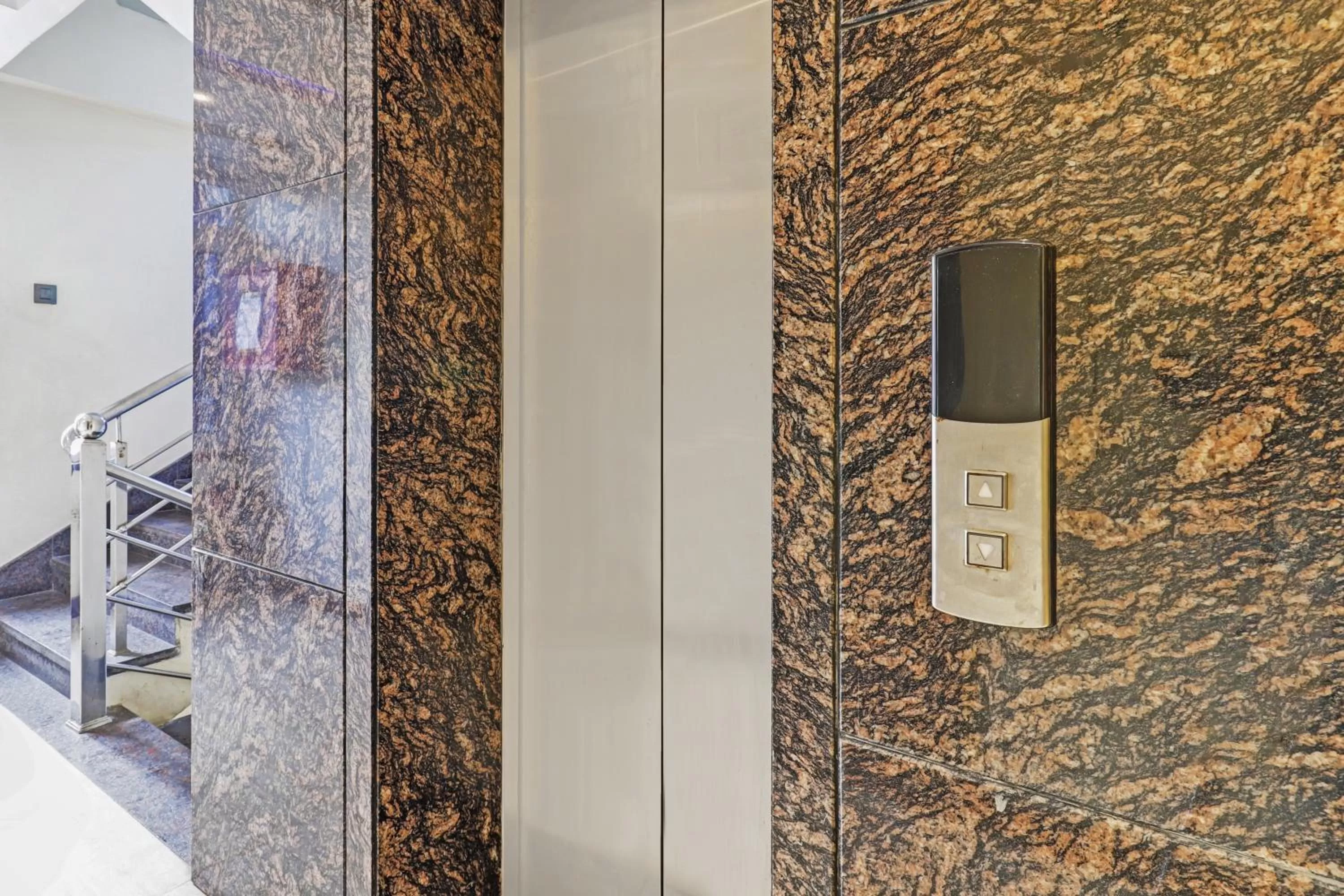 elevator in Itsy Hotels Ransu Residency