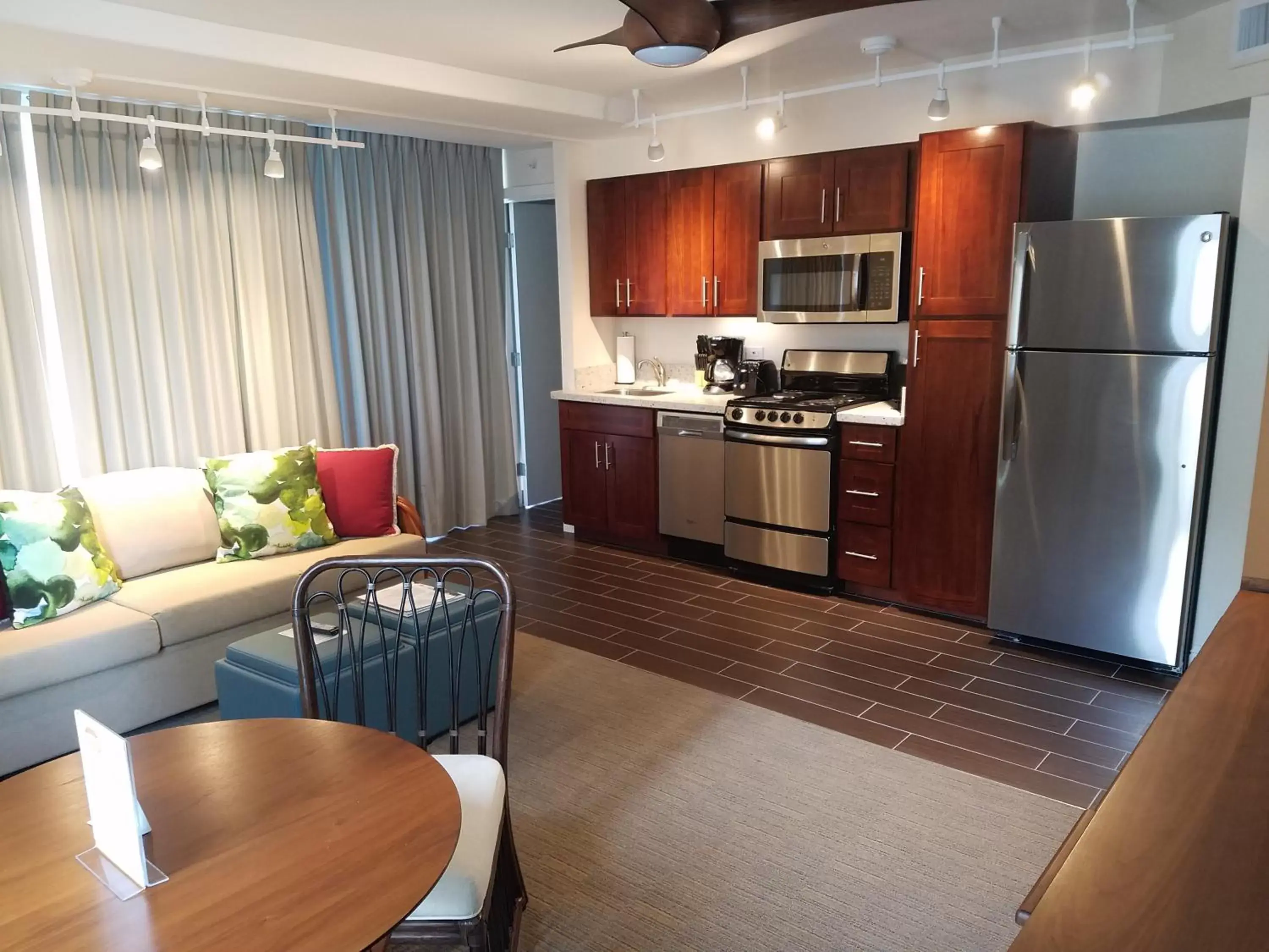 Kitchen or kitchenette, Kitchen/Kitchenette in Imperial Hawaii Resort