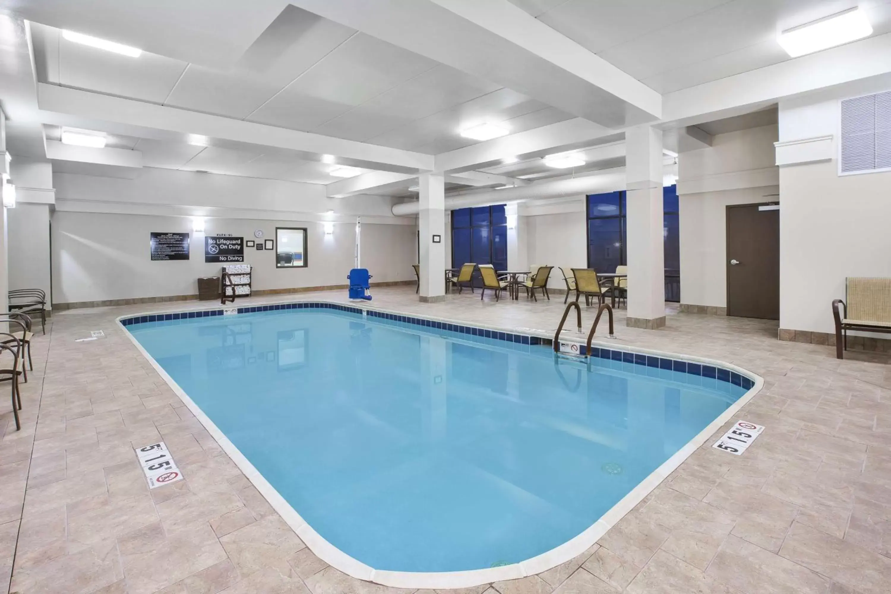 Pool view, Swimming Pool in Hampton Inn & Suites Springboro