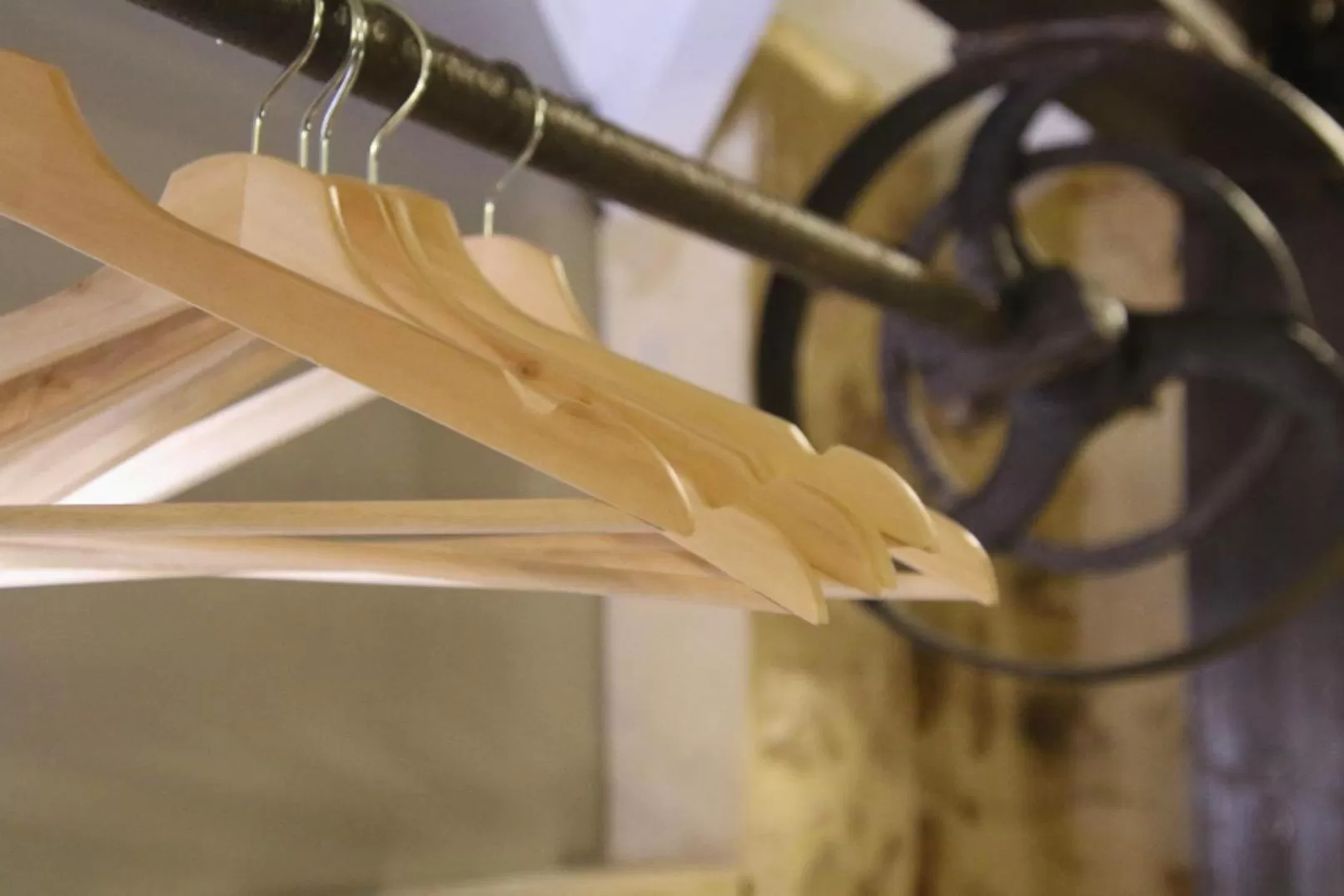 Decorative detail in The Old Chaff Mill Organic Vineyard Retreat