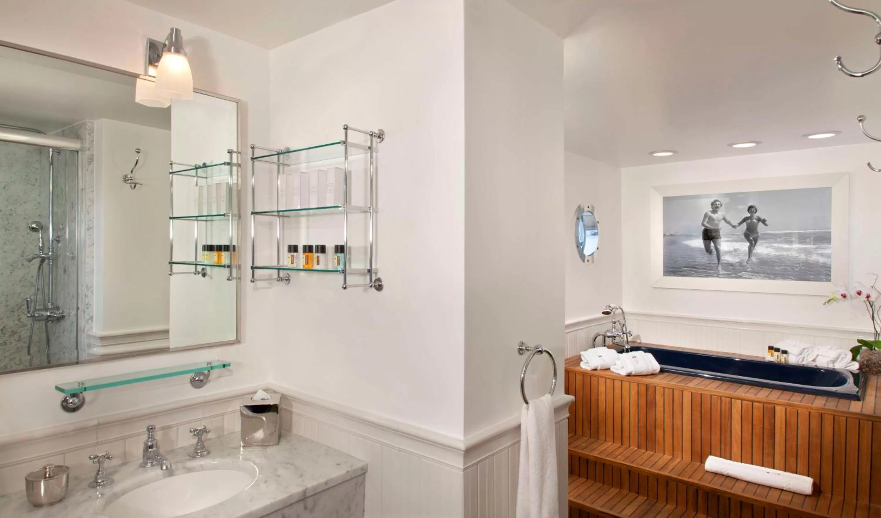 Bathroom in Cameo Beverly Hills