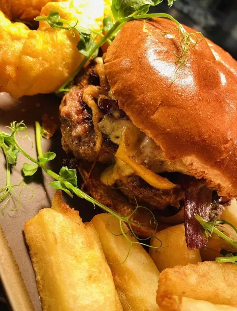 Food and drinks in The Oaks Hotel Food and drinks in The Oaks Hotel