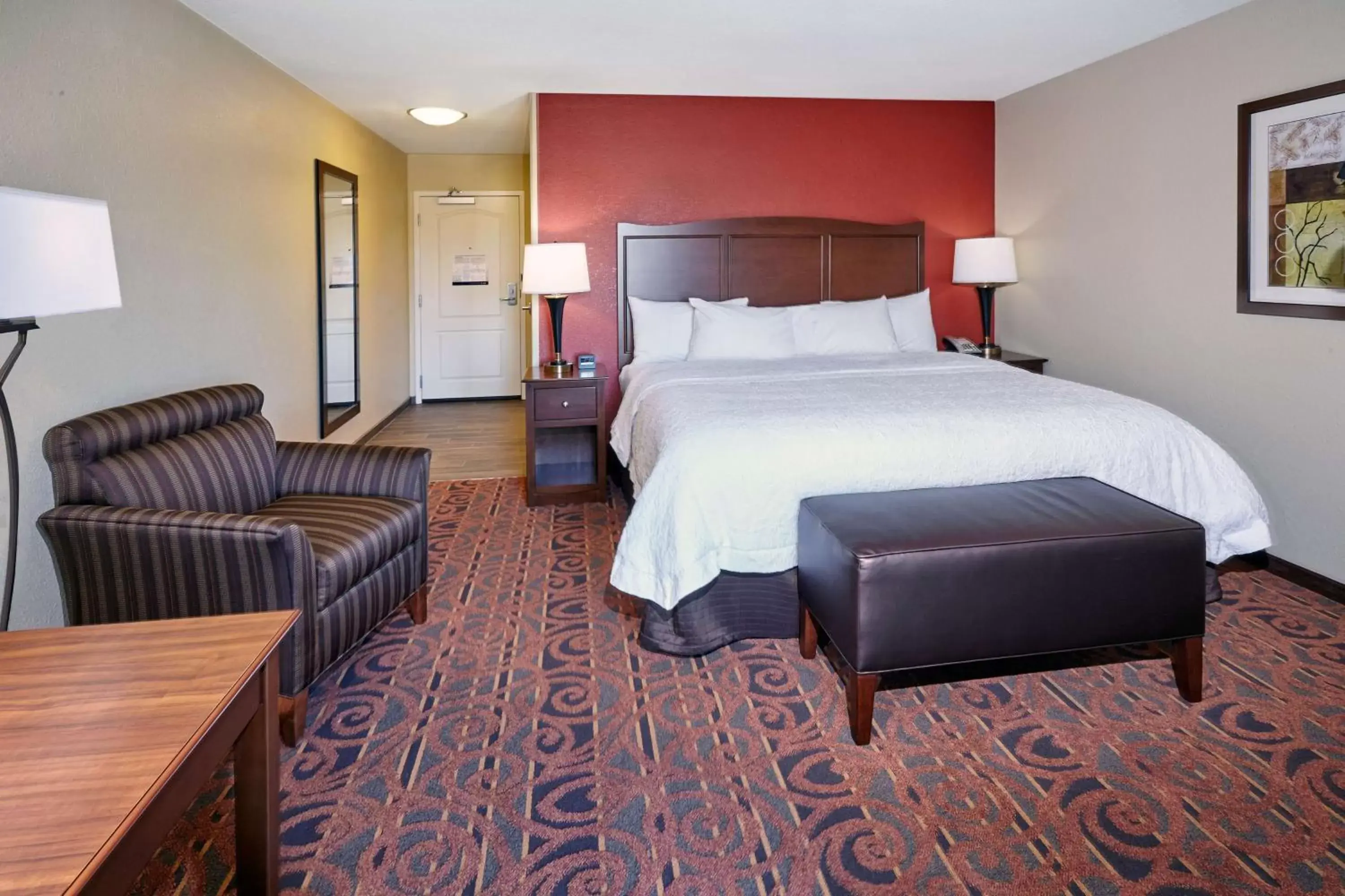 Bed in Hampton Inn & Suites Milwaukee/Franklin