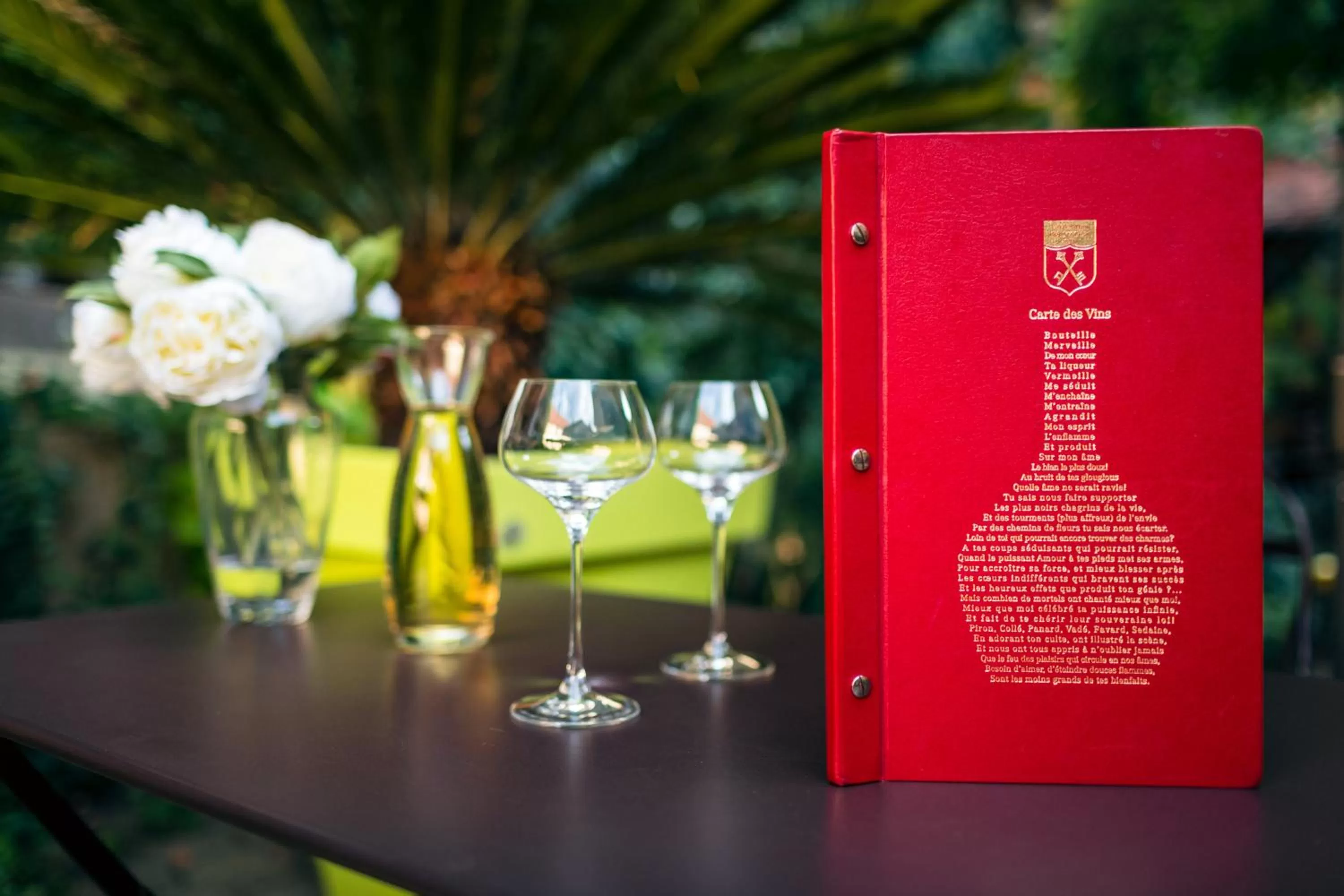 Garden in Hôtel des Deux Clefs