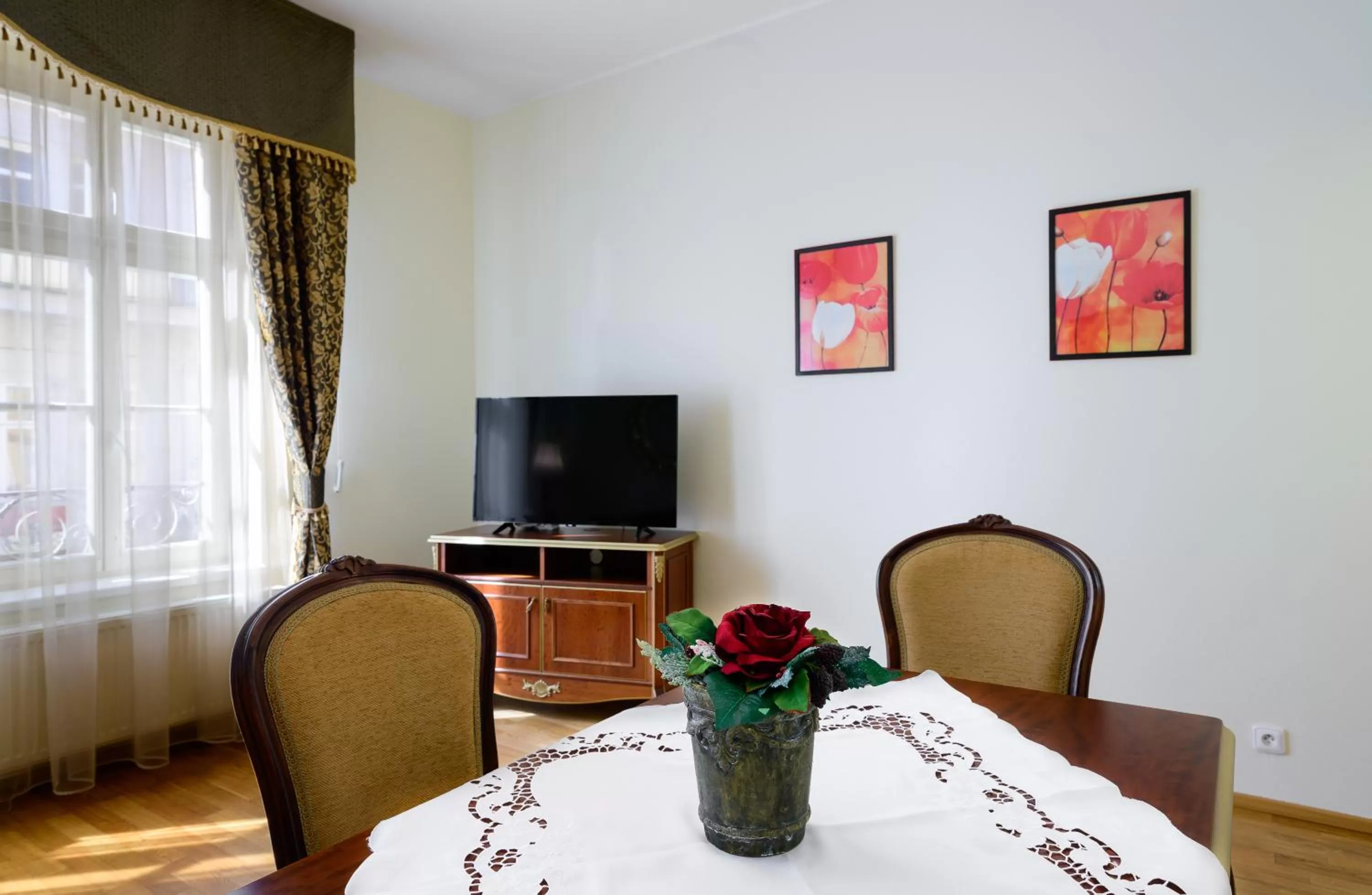 TV and multimedia in Residence Romanza