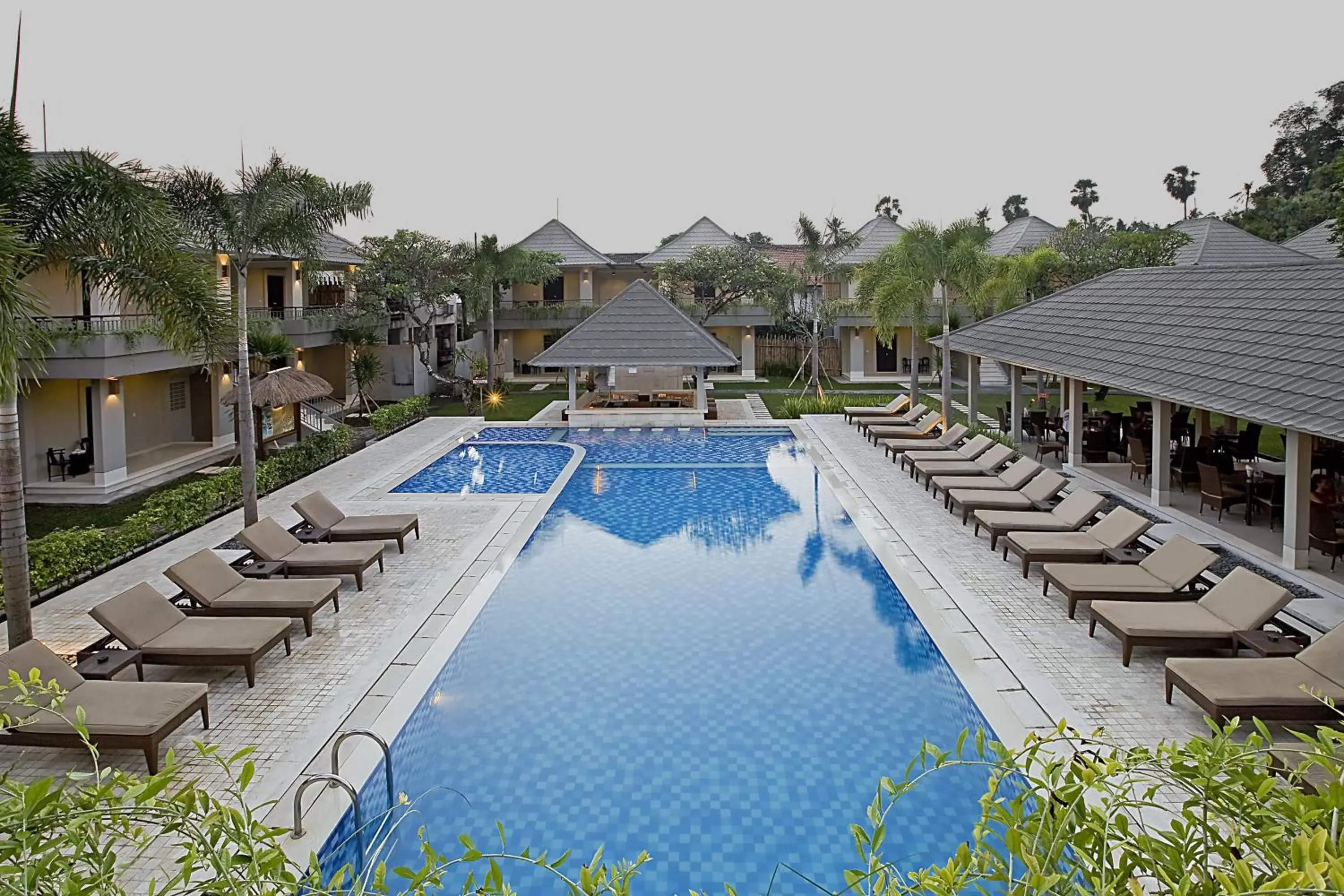 Swimming Pool in Dewi Sri Hotel