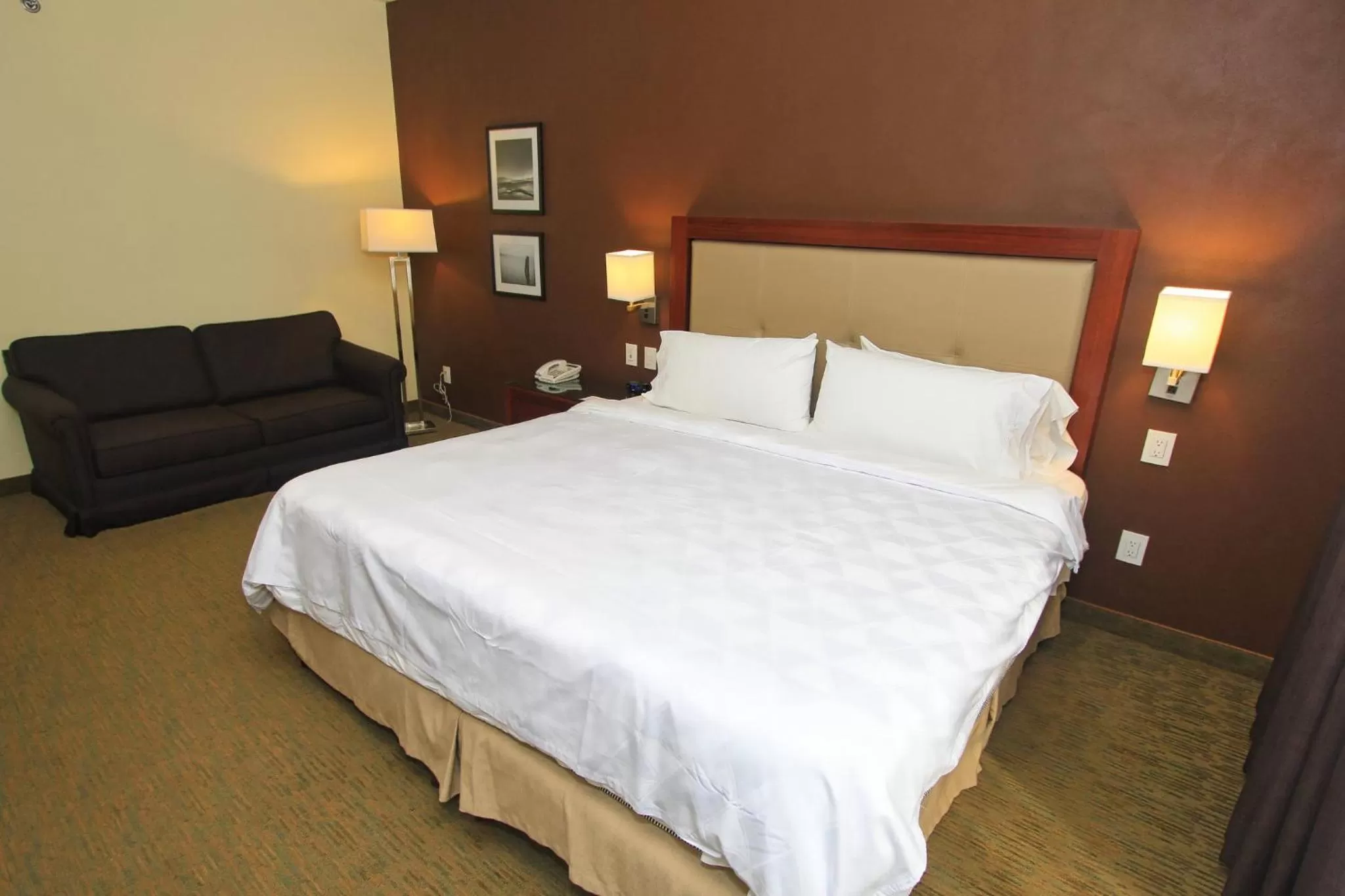 Photo of the whole room, Bed in Holiday Inn Leon by IHG