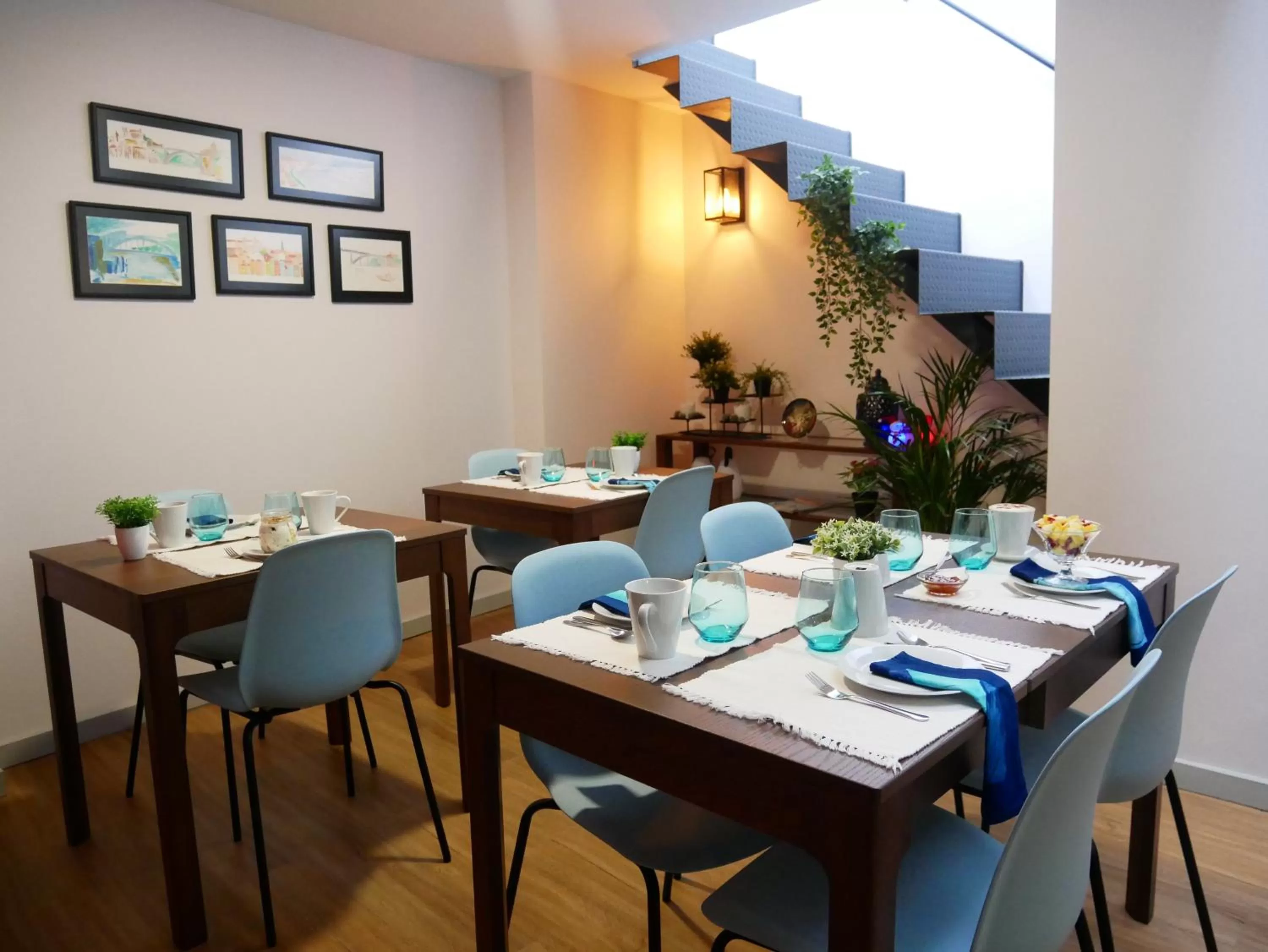 Dining area in Serra do Pilar Porto Suites