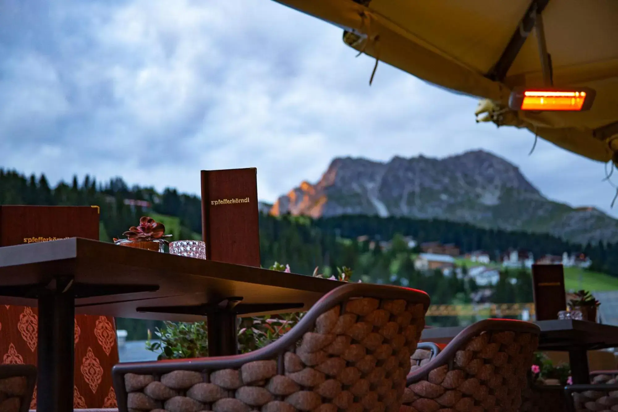 Restaurant/places to eat, Mountain View in Pfefferkorn's Hotel