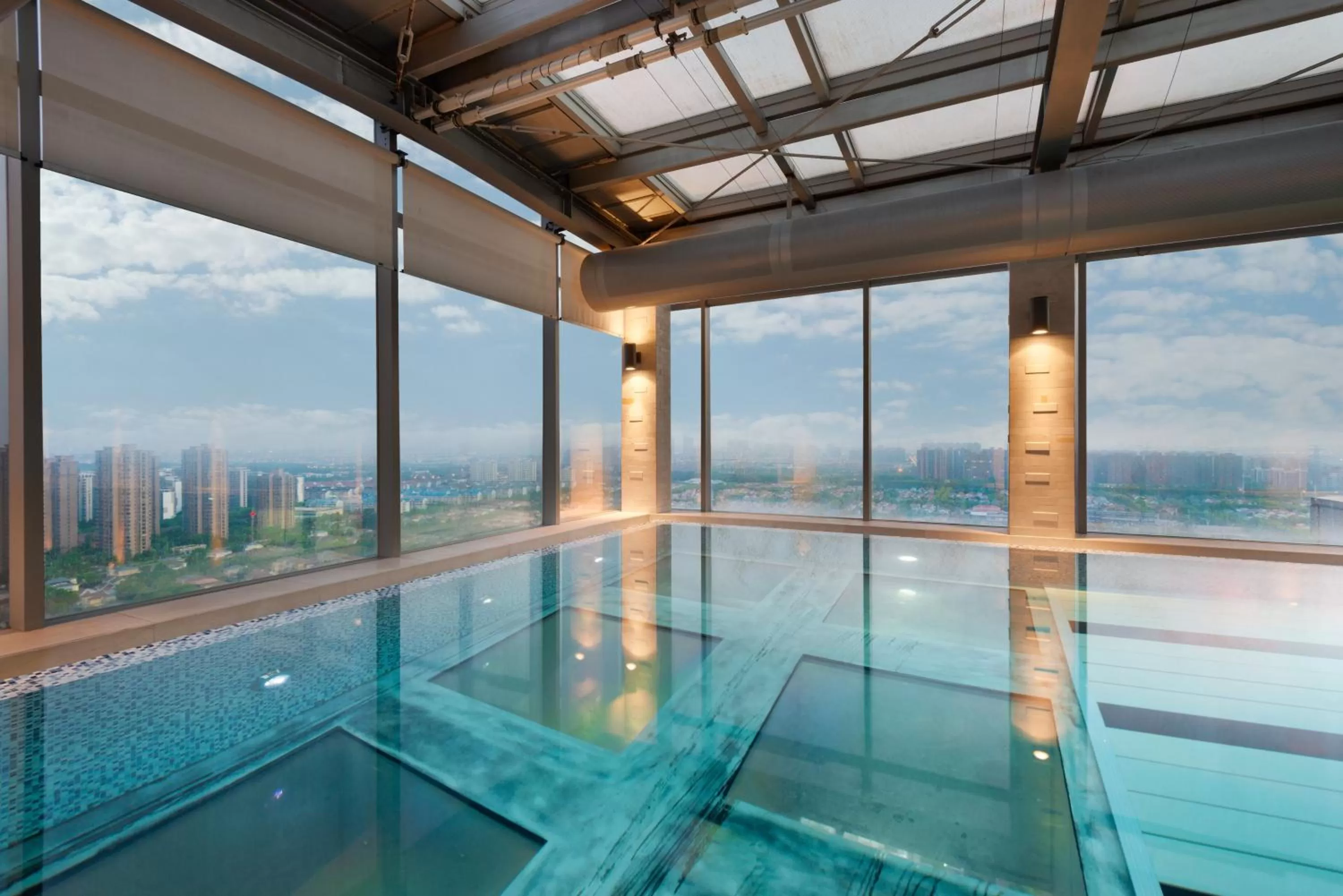 Swimming pool in Holiday Inn Shanghai Pudong Kangqiao by IHG - Free shuttle bus to Disney land, Ins Swimming Pool