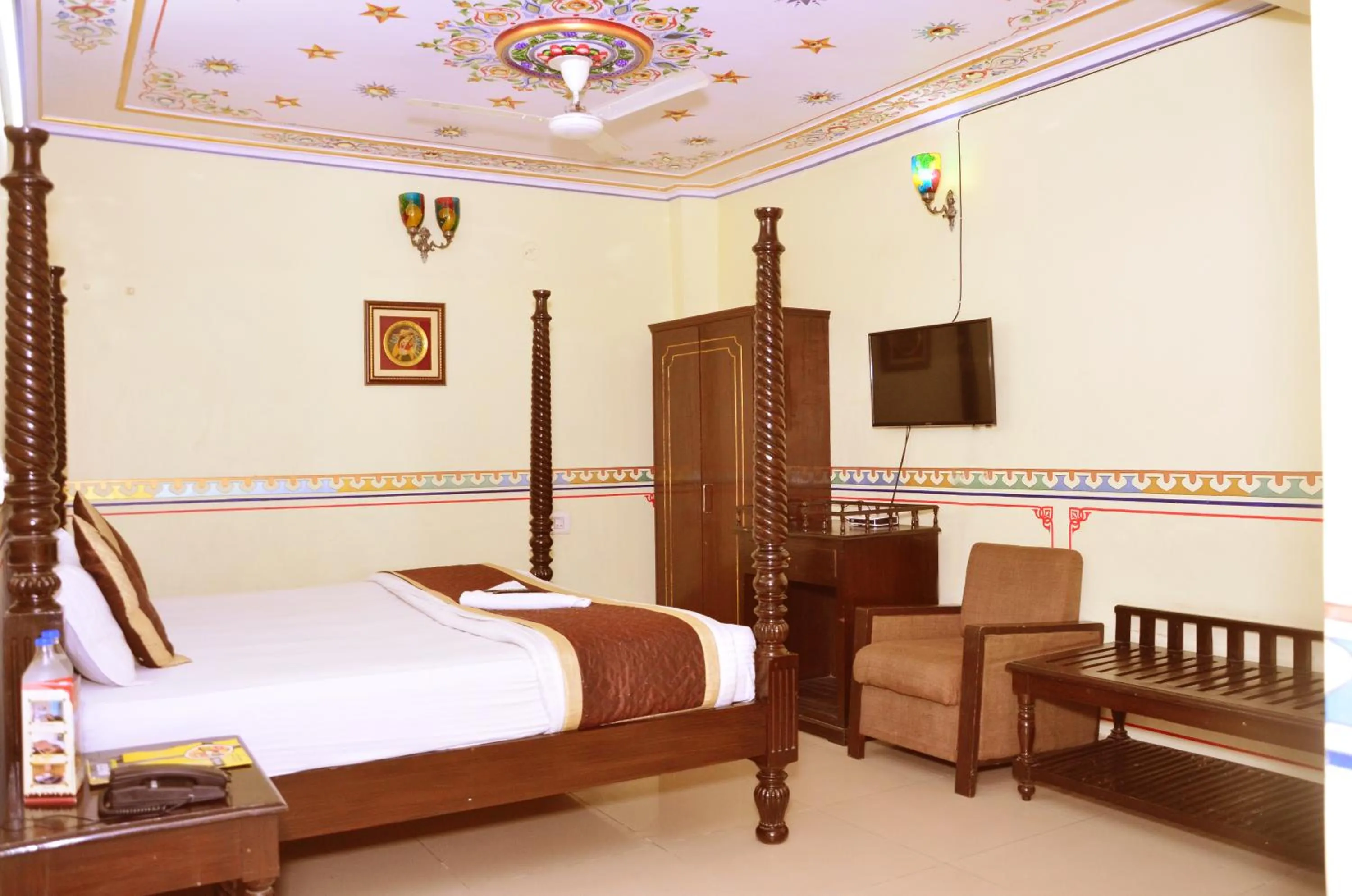 Bed in Hotel Vaishnavi