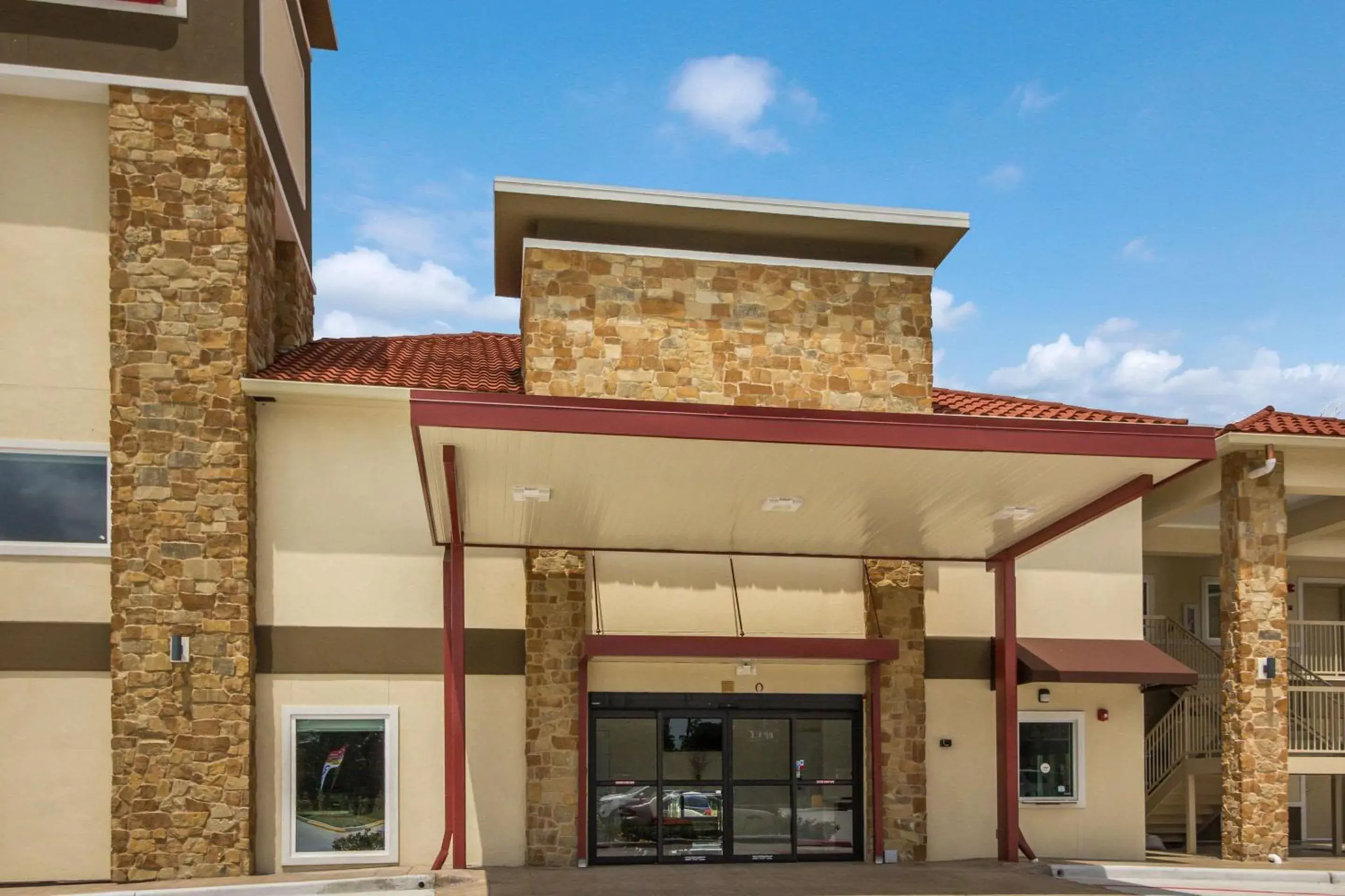 Property building in Econo Lodge Inn & Suites Humble FM1960 - IAH Airport