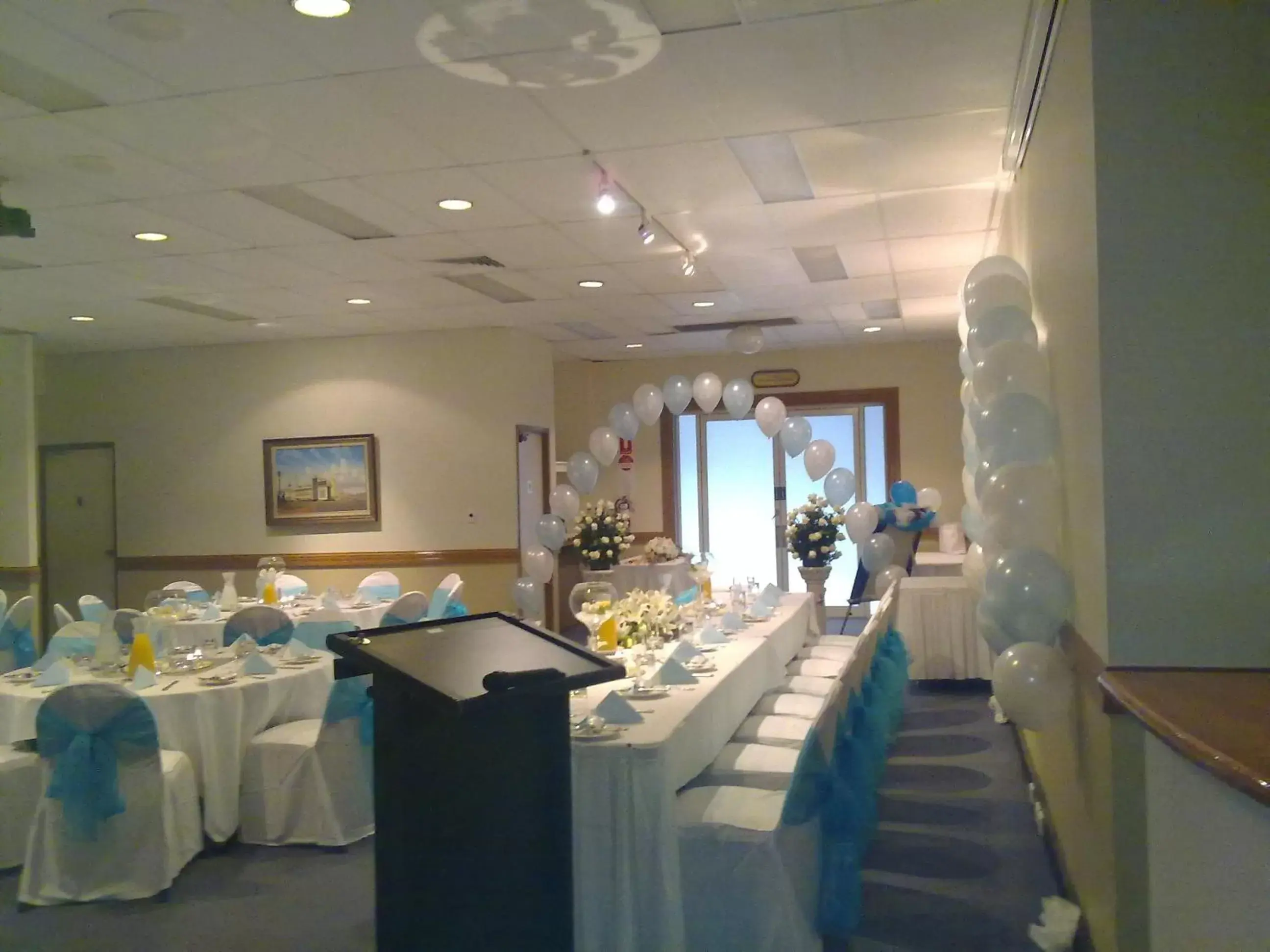 Banquet/Function facilities, Restaurant/Places to Eat in Cairns Sheridan Hotel