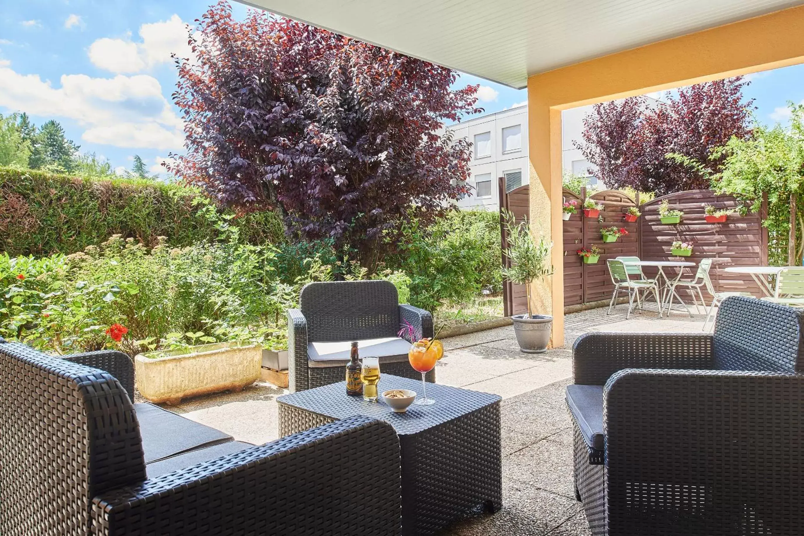 Garden, Patio/Outdoor Area in Kyriad Nancy Ouest - Laxou