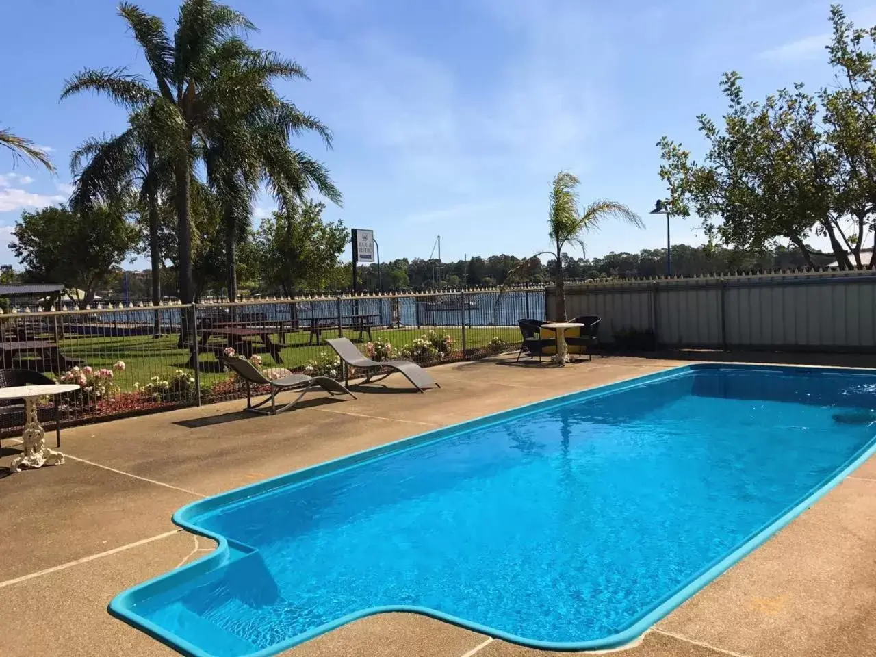 Swimming Pool in Mariners on the Waterfront