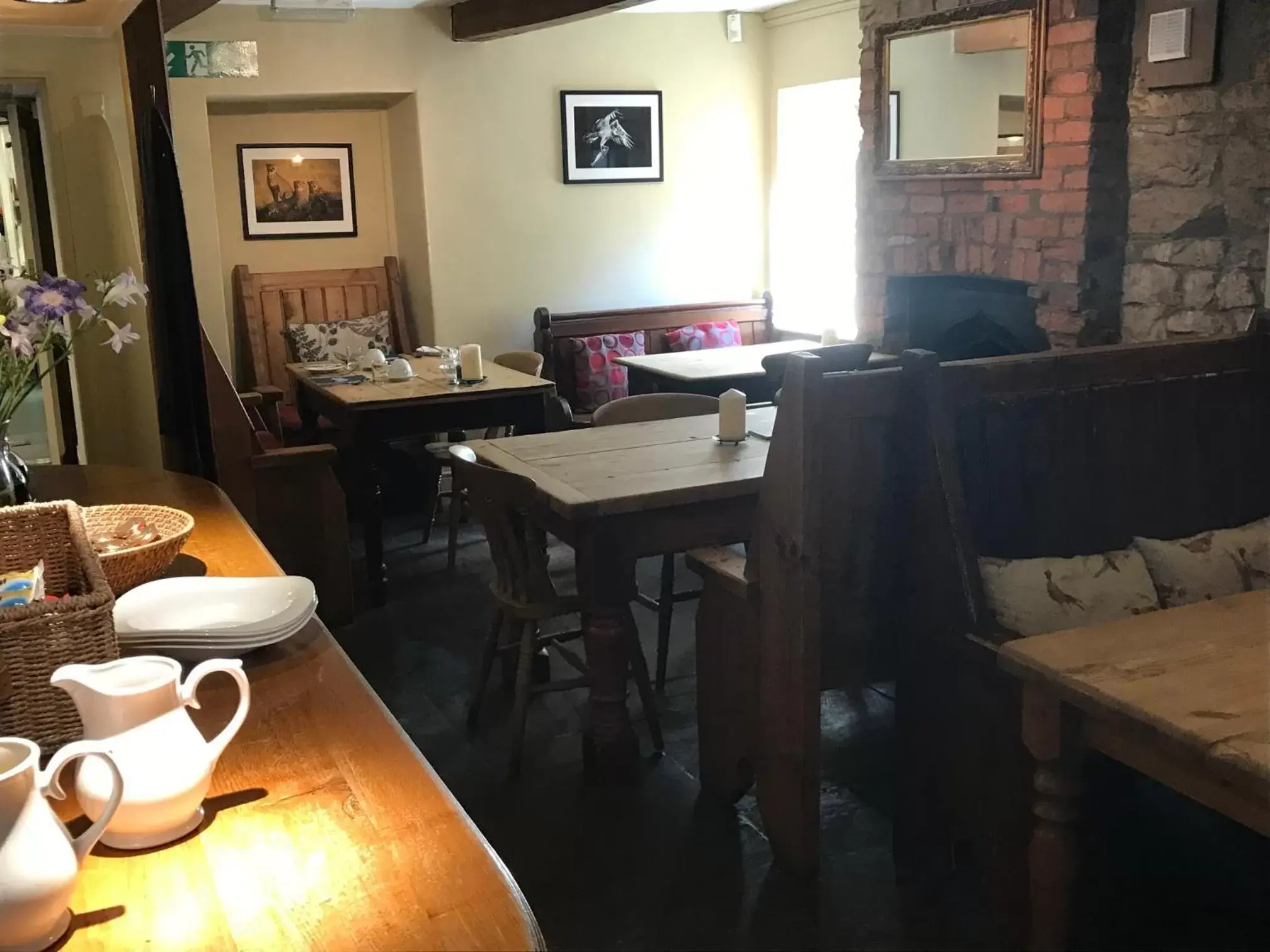 Lounge or bar in The Coach House Inn Lounge or bar in The Coach House Inn