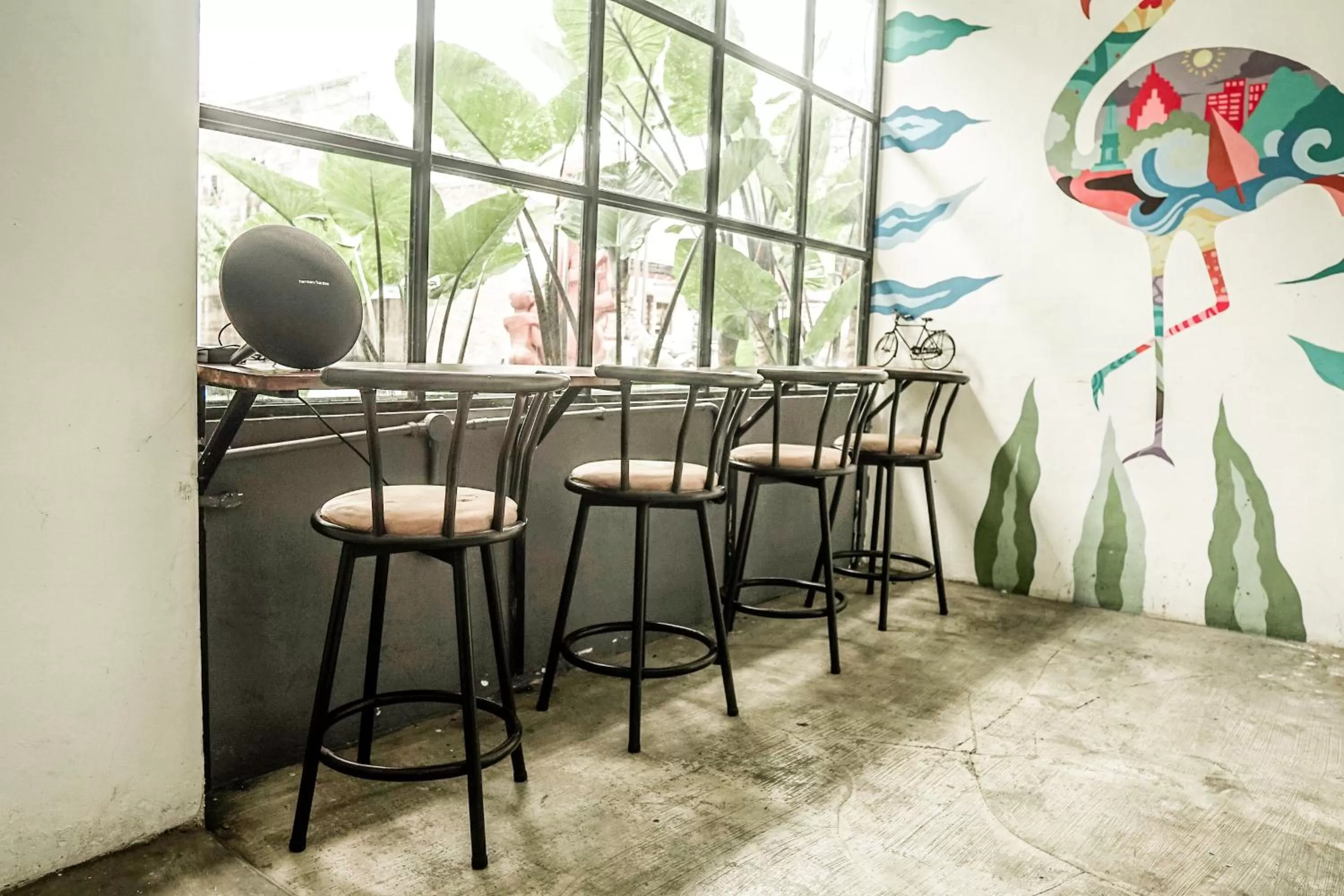 Restaurant/places to eat in Airlangga Hotel