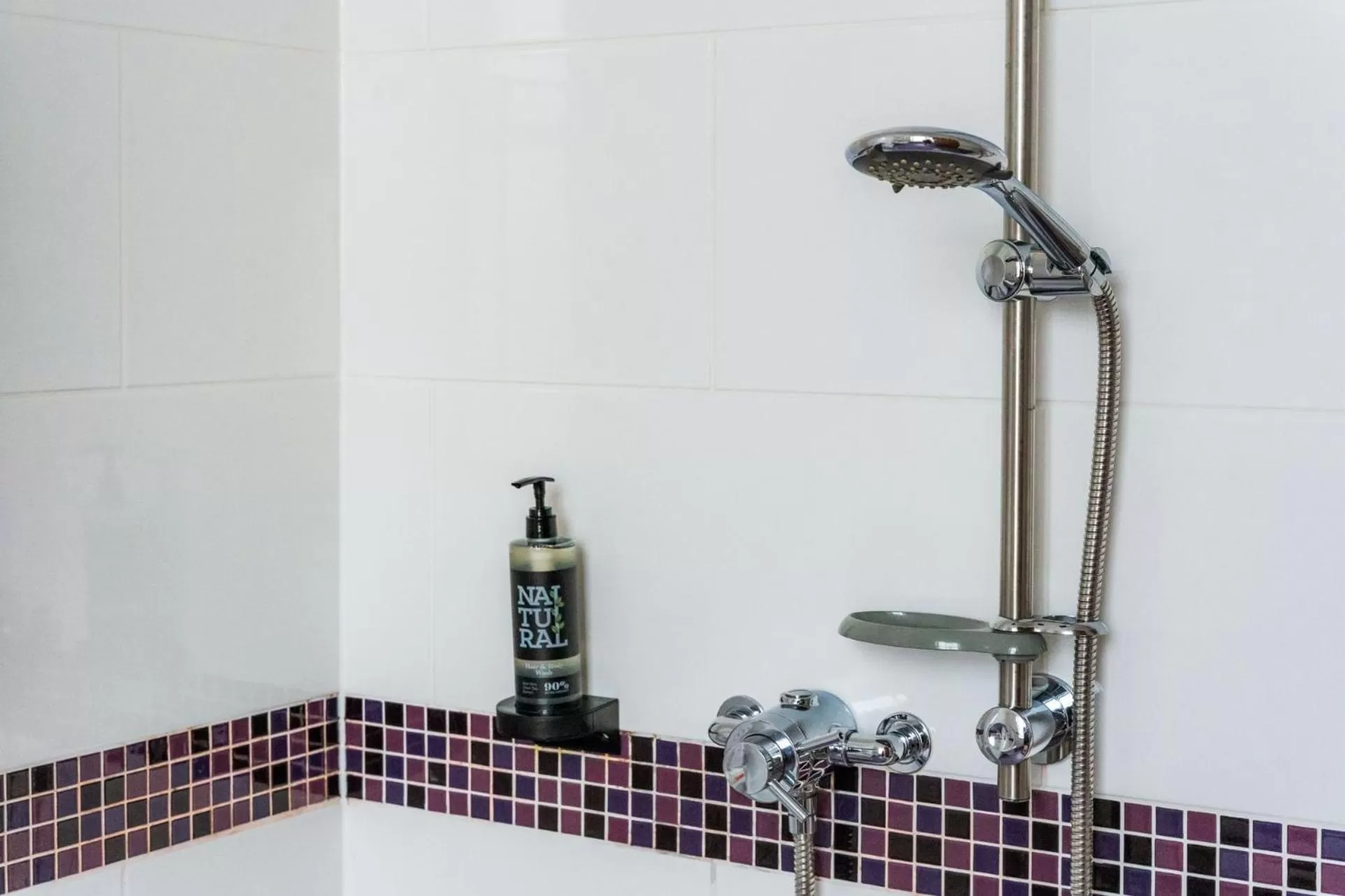 Budget Twin Room in Esplanade Hotel Llandudno