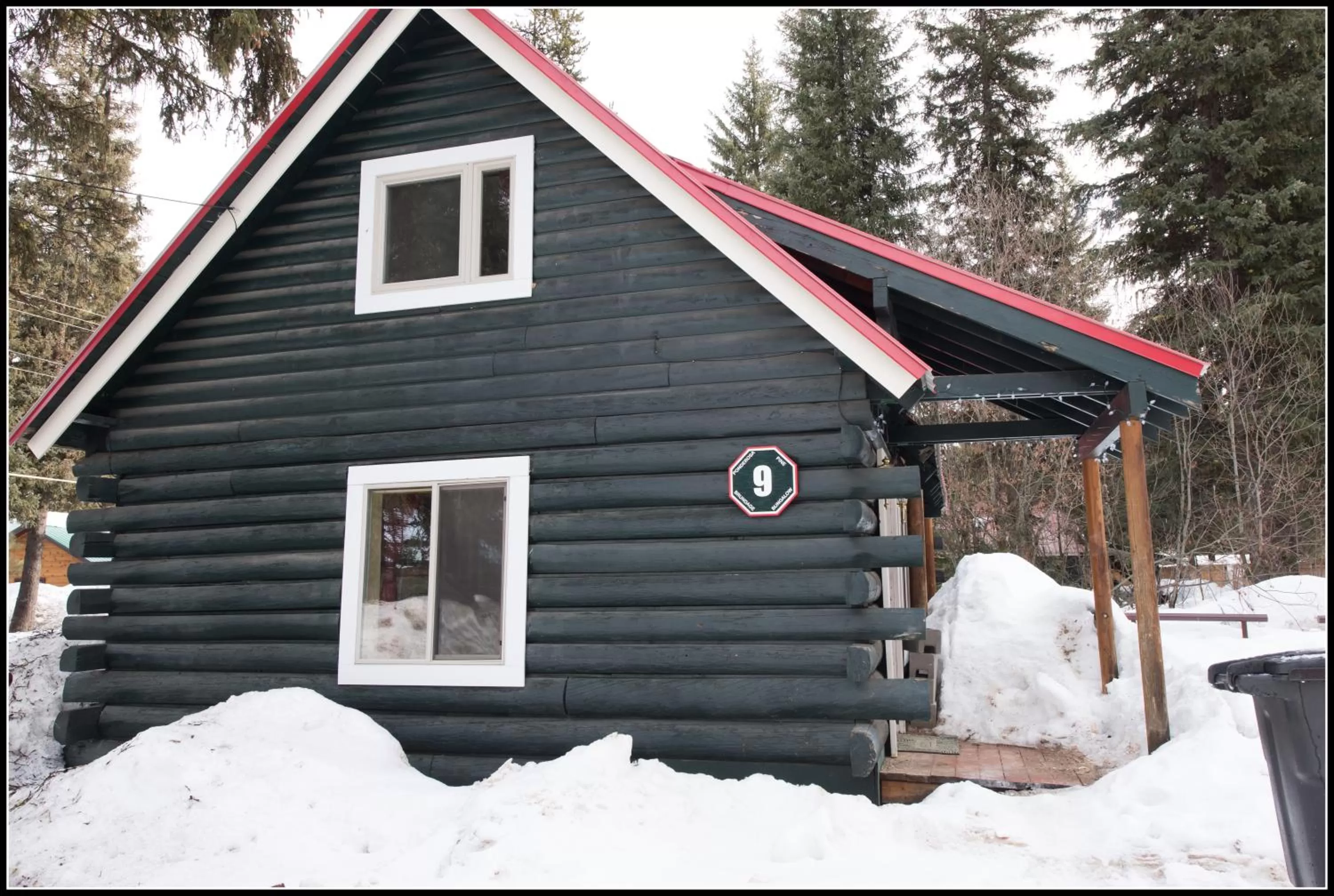 Property building in Brundage Bungalows