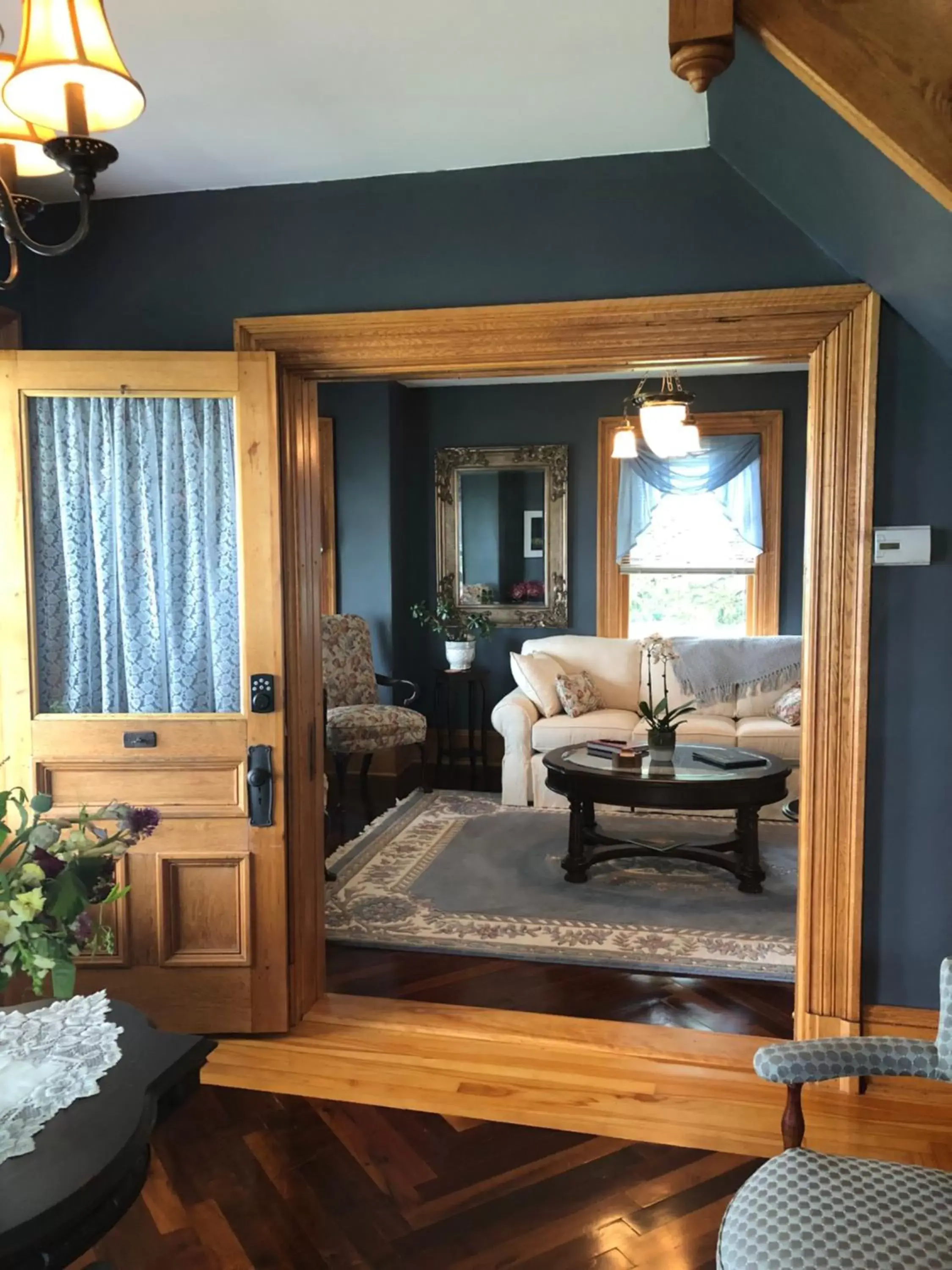 Living room, Seating Area in Toba's Bed & Breakfast