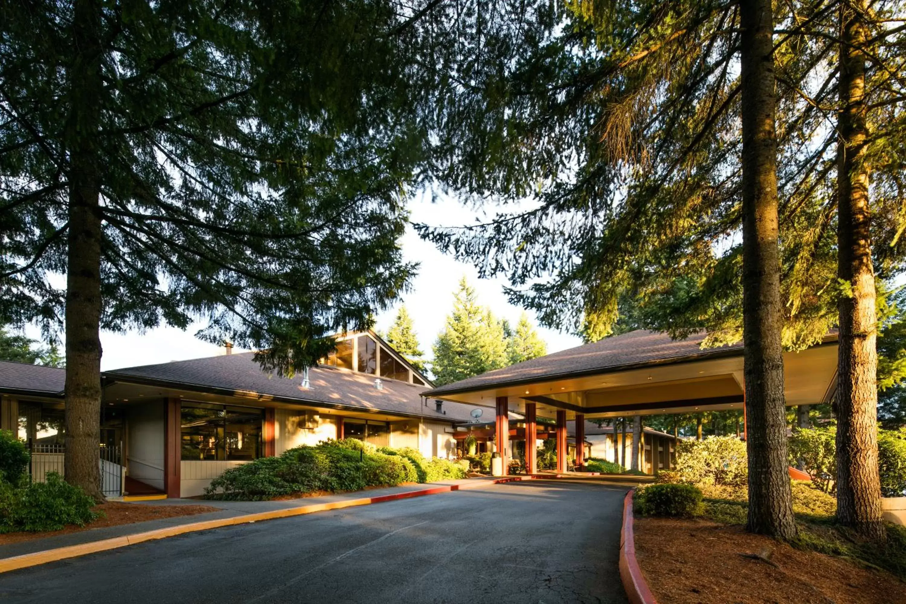 Property Building in Olympia Hotel at Capitol Lake