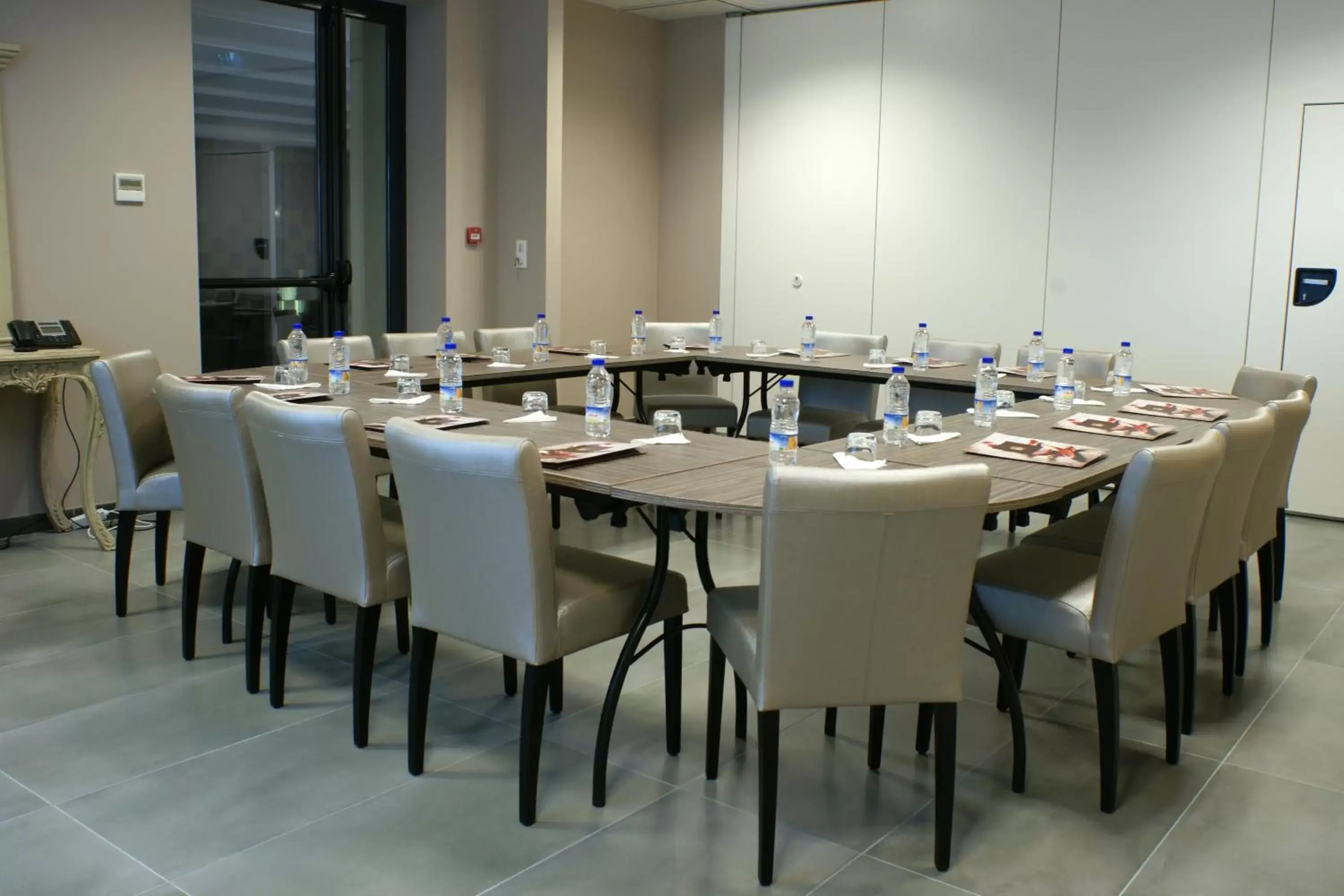 Banquet/Function facilities in The Originals Boutique, Hôtel La Grange, Niort (Qualys-Hotel)