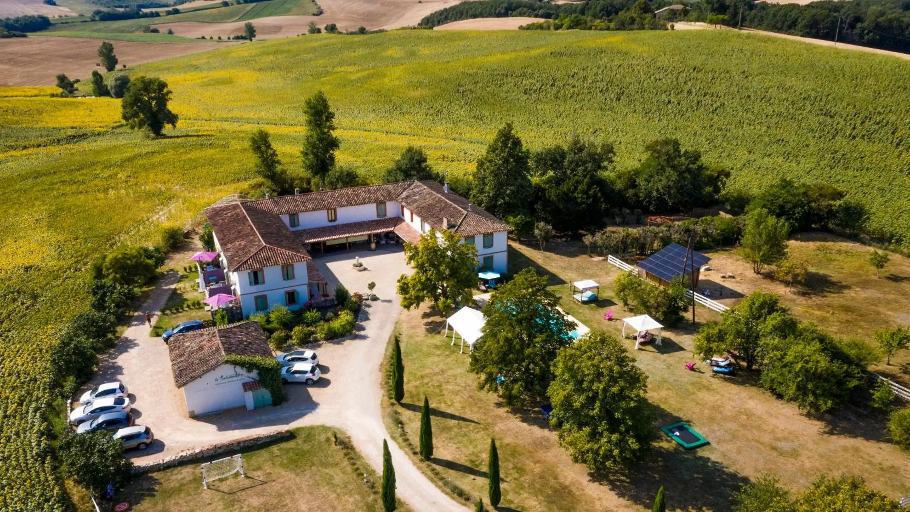 Bird's-eye View in Residence La Salamandre