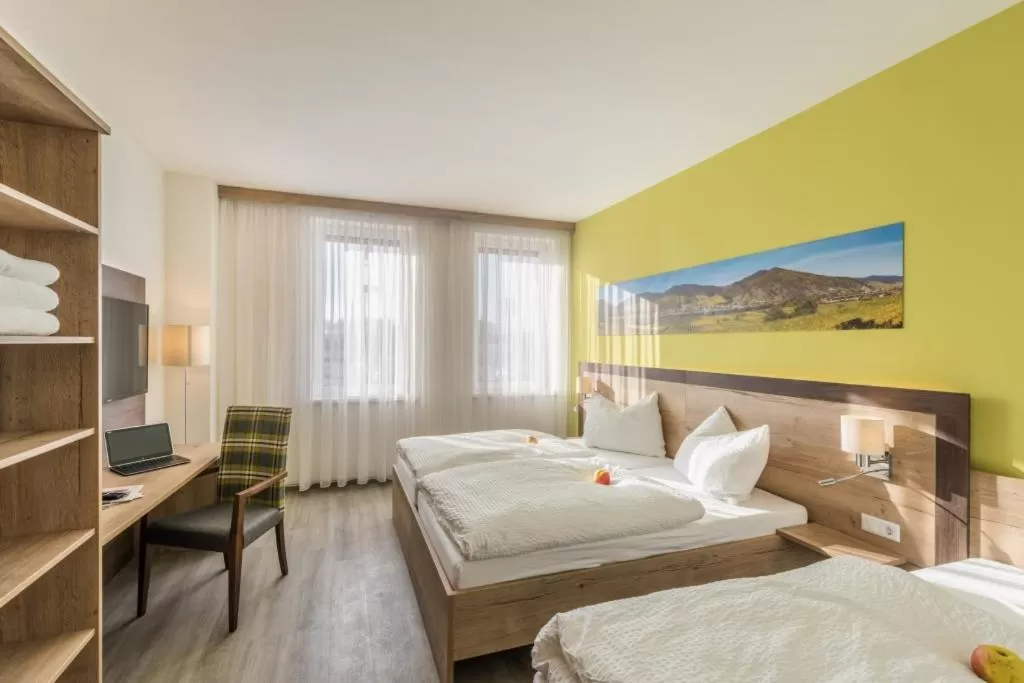 Bedroom, Bed in Sleepin Premium Motel Loosdorf