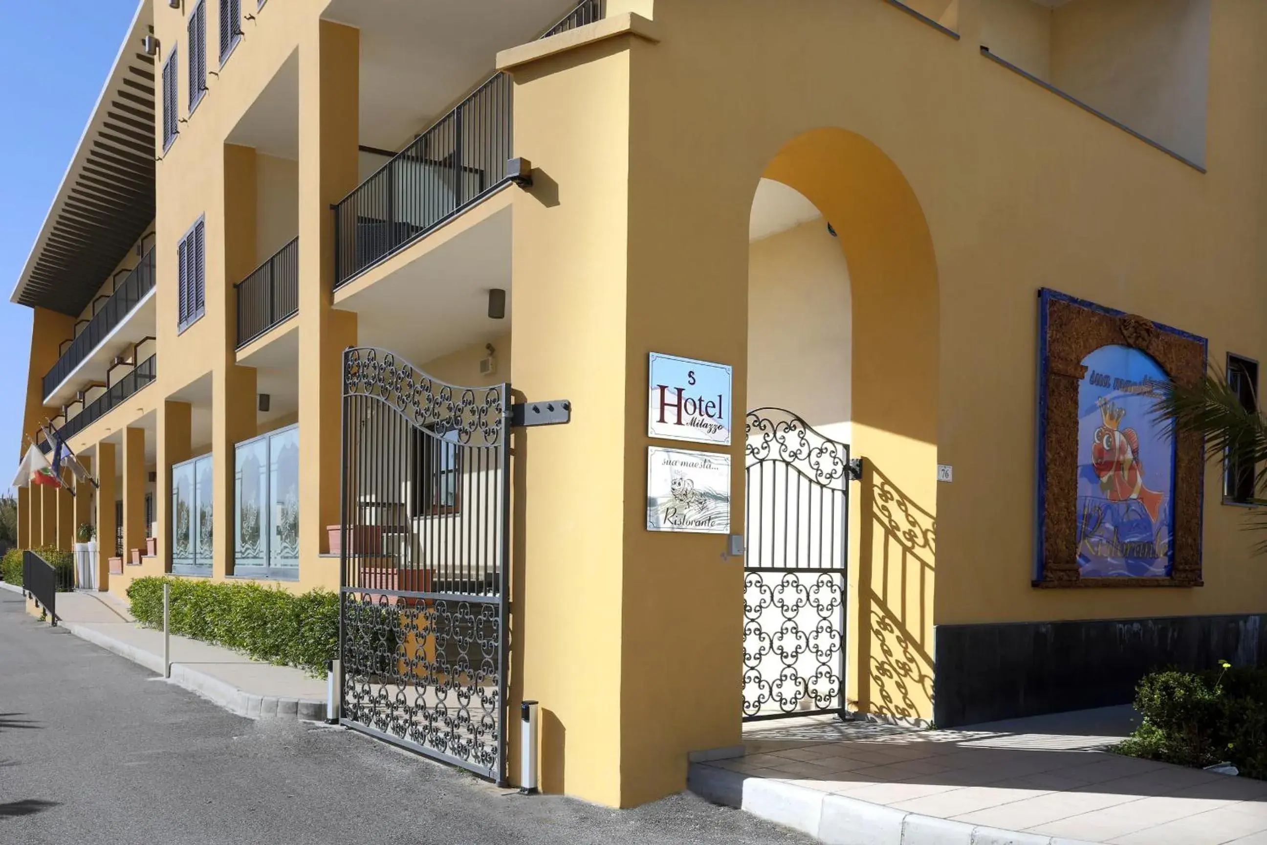 Day, Property Building in Hotel Milazzo