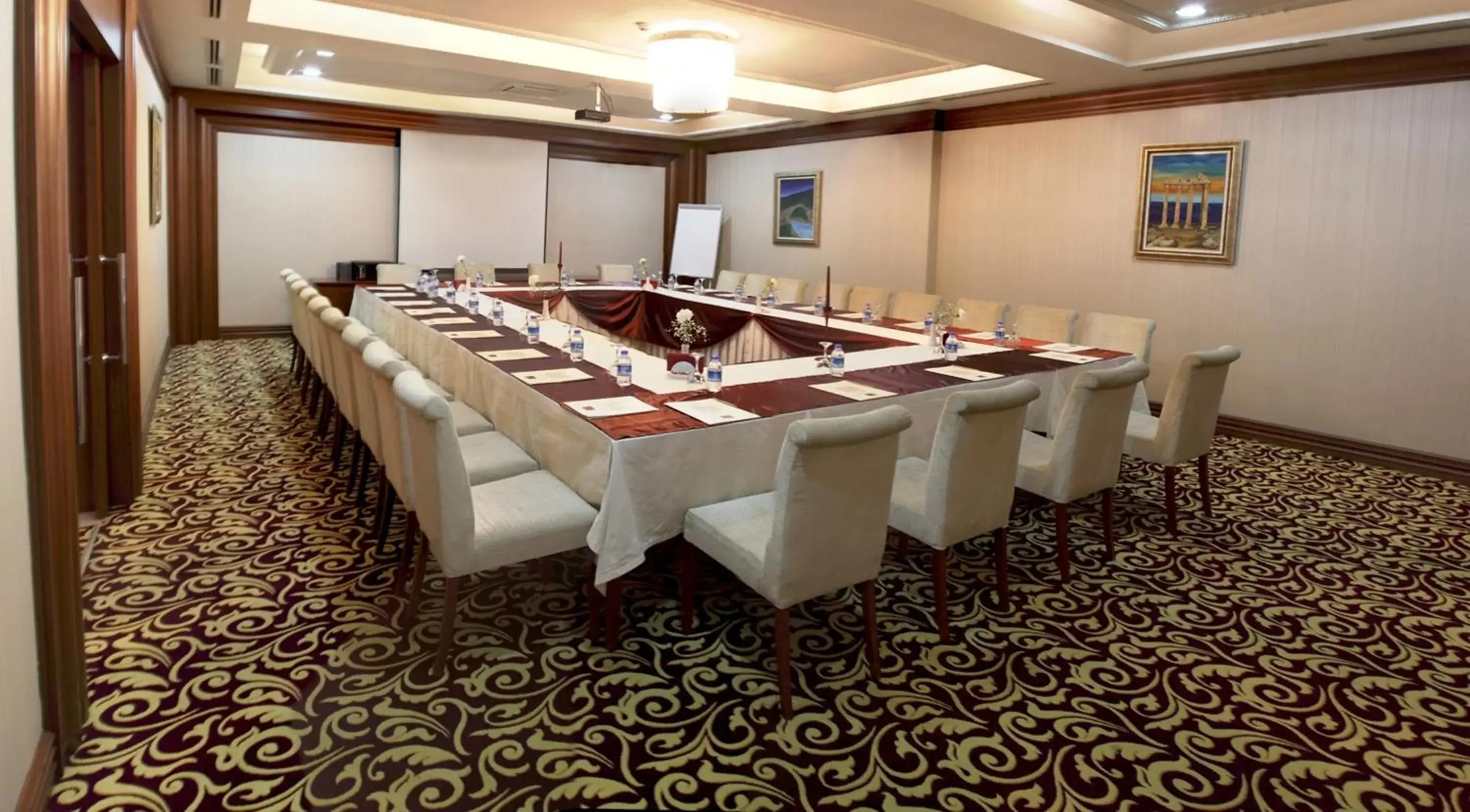 Business facilities, Business Area/Conference Room in Tugcu Hotel Select