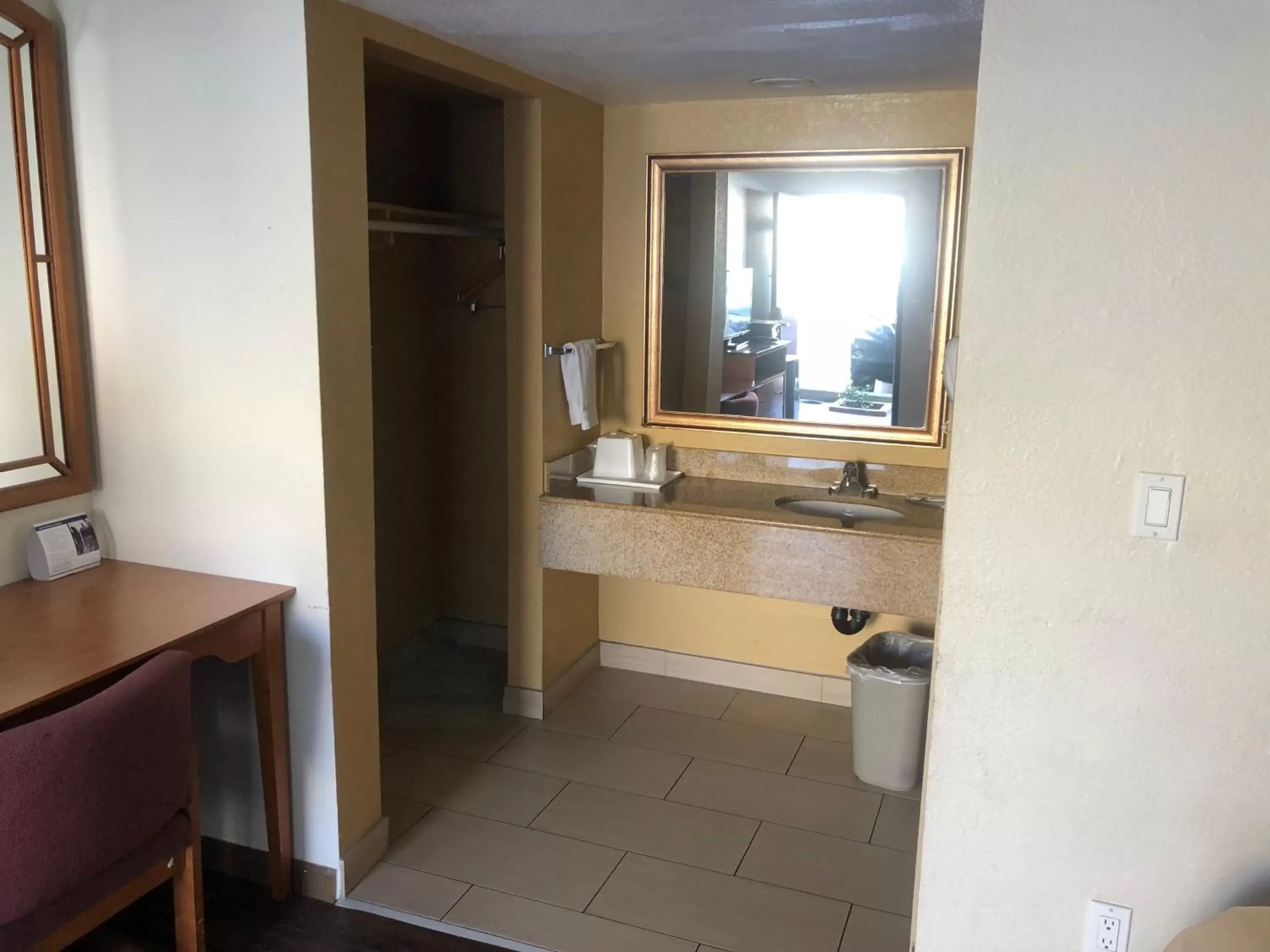 Area and facilities, Bathroom in Northgate Motel