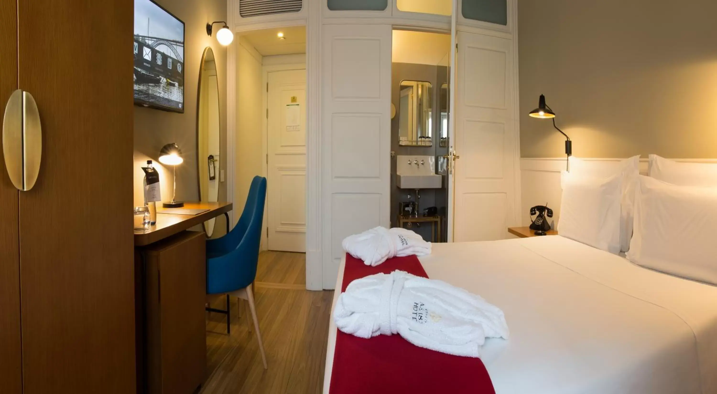 Family Room in Porto A.S. 1829 Hotel Family Room in Porto A.S. 1829 Hotel