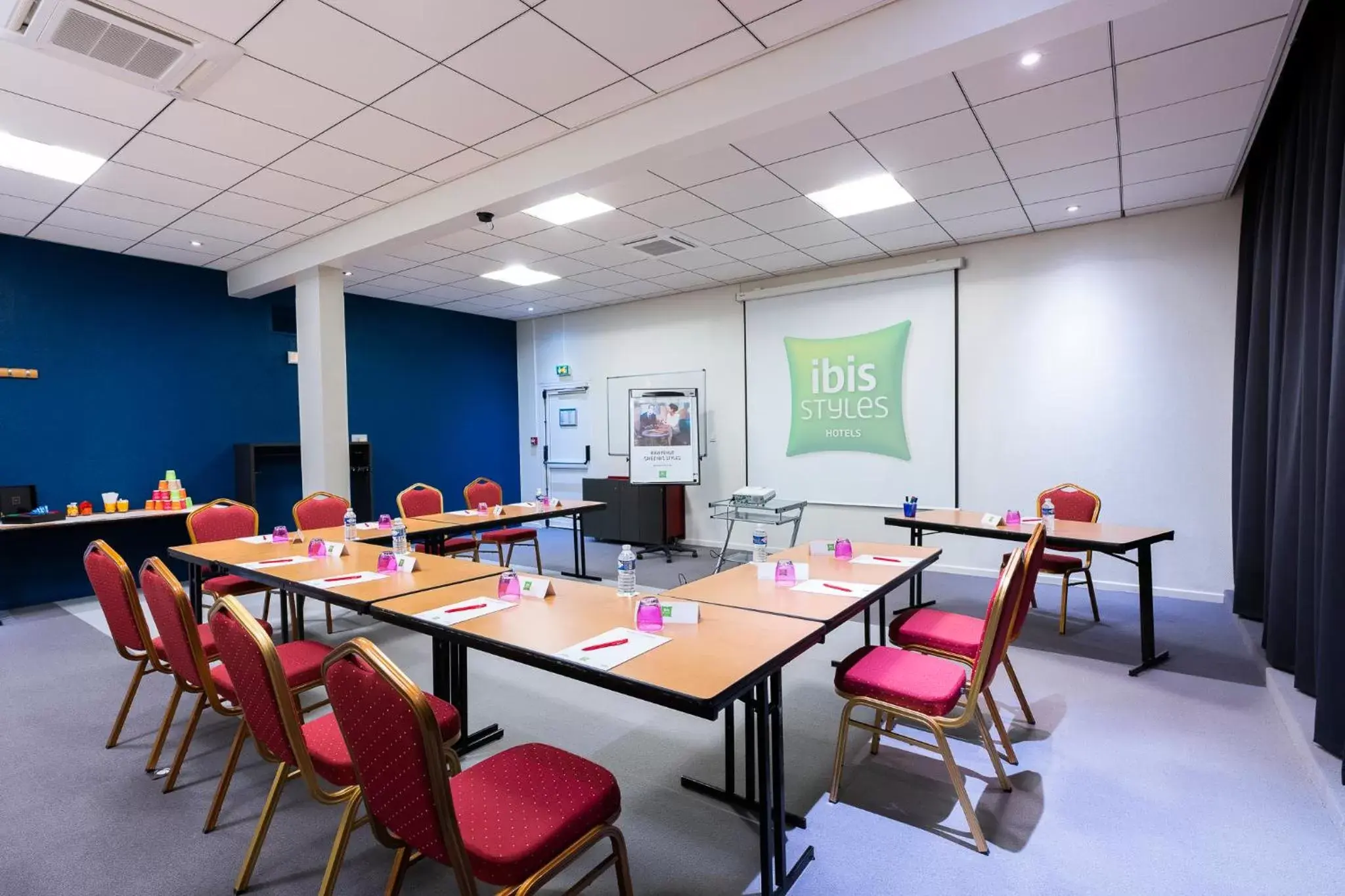 Business facilities in ibis Styles Beauvais