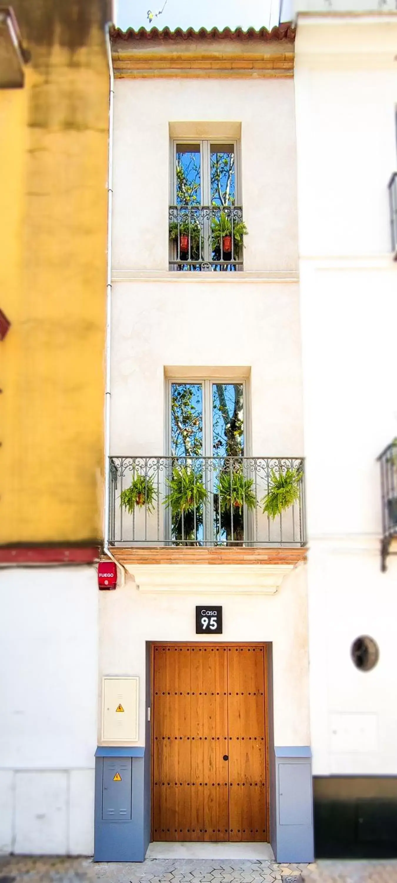 Property building in Casa 95 Sevilla