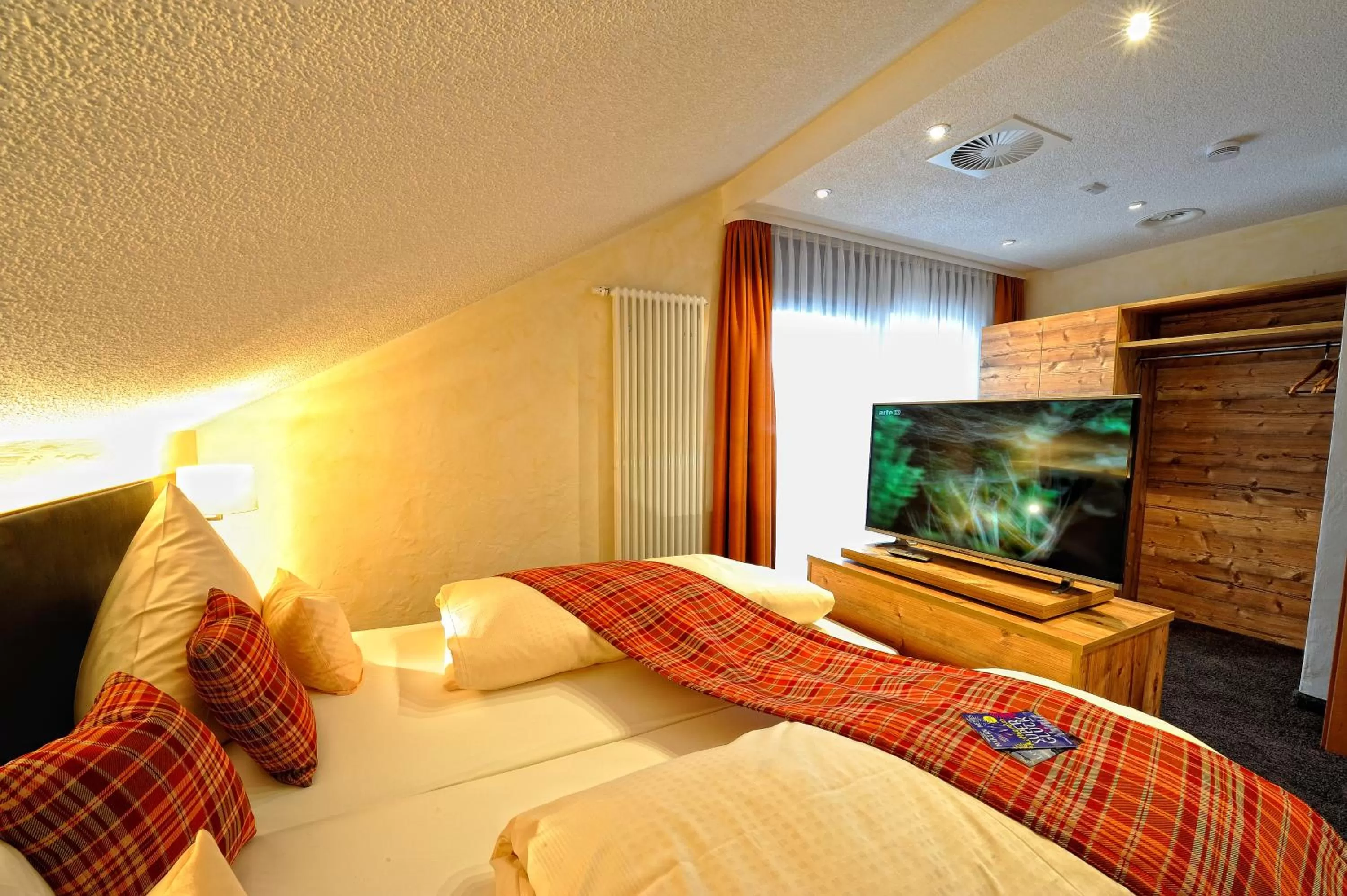 Photo of the whole room, Bed in Wellness-Hotel Talblick